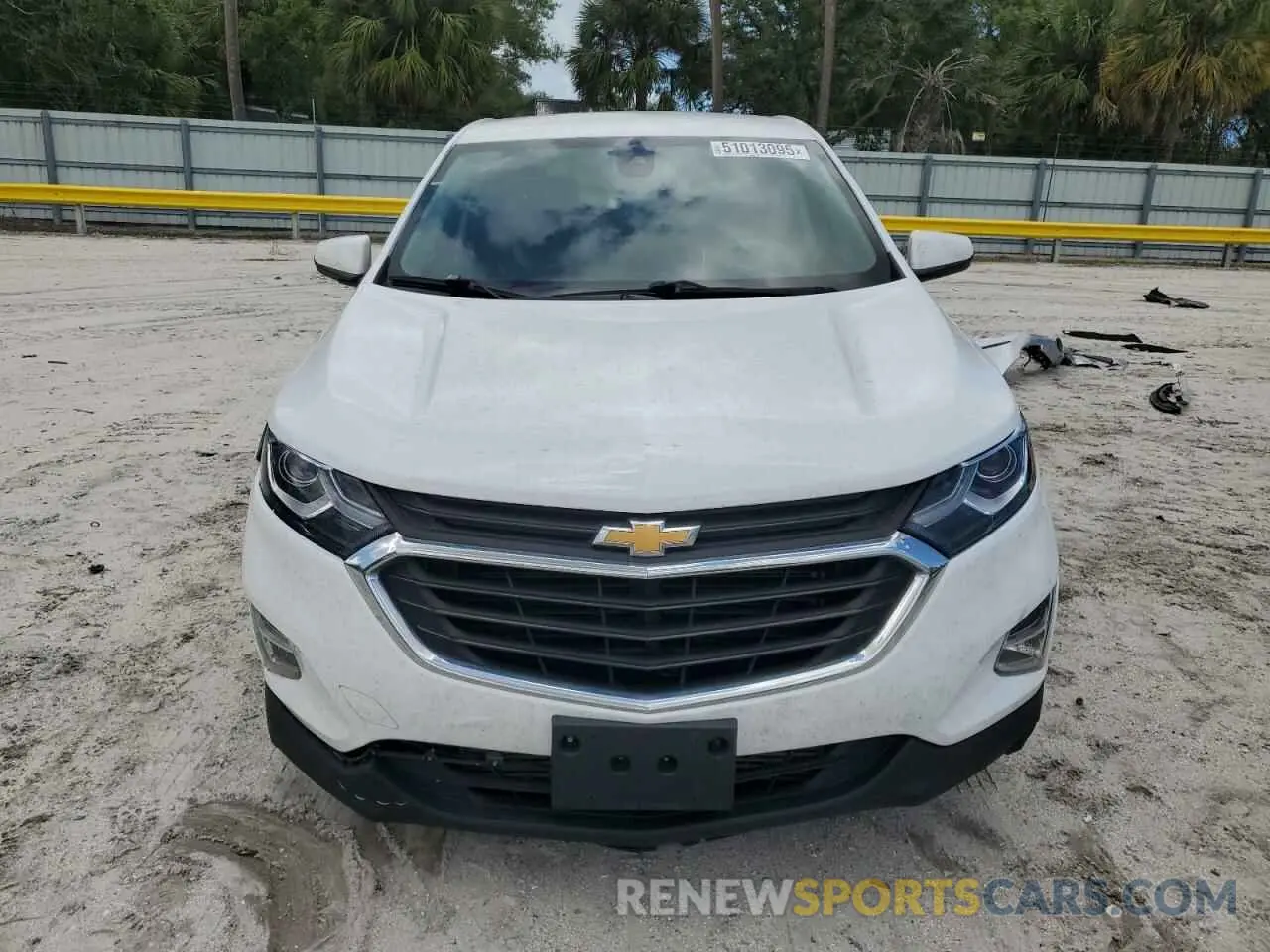 5 Photograph of a damaged car 2GNAXKEV4M6124678 CHEVROLET EQUINOX 2021