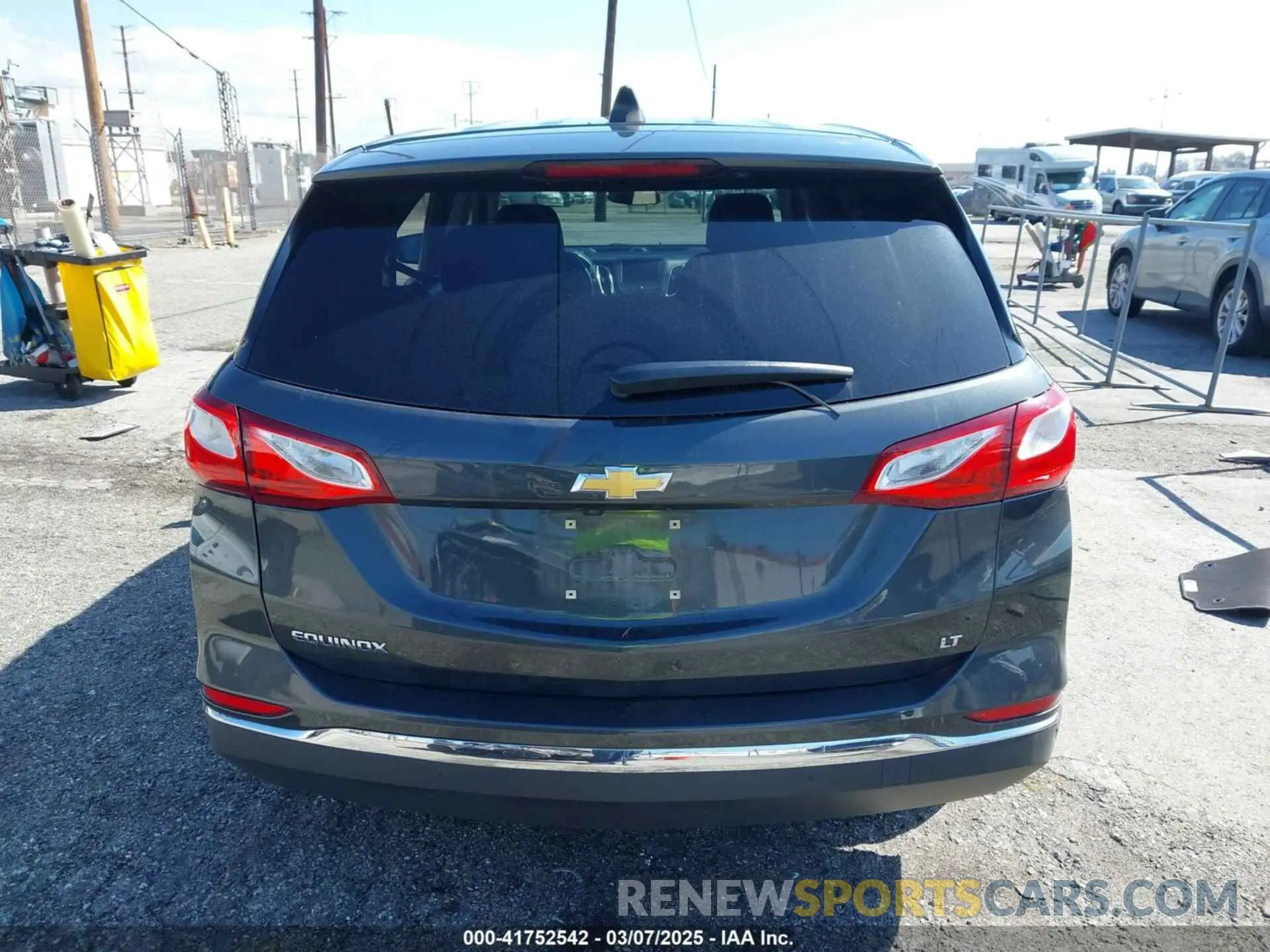 16 Photograph of a damaged car 2GNAXKEV4M6125300 CHEVROLET EQUINOX 2021