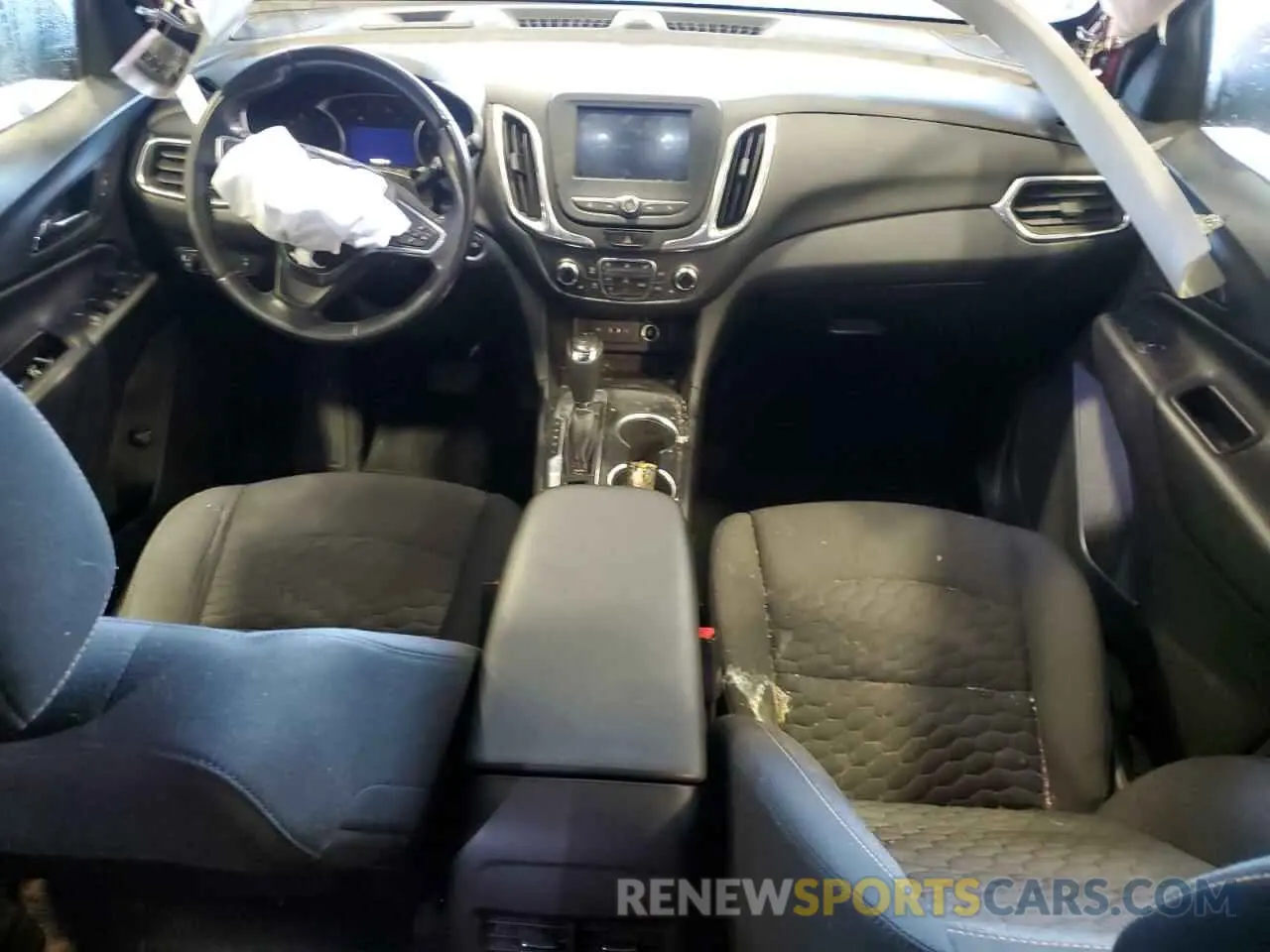 8 Photograph of a damaged car 2GNAXKEV4M6150388 CHEVROLET EQUINOX 2021