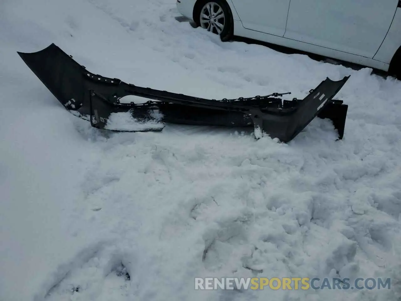 13 Photograph of a damaged car 2GNAXKEV5M6129131 CHEVROLET EQUINOX 2021