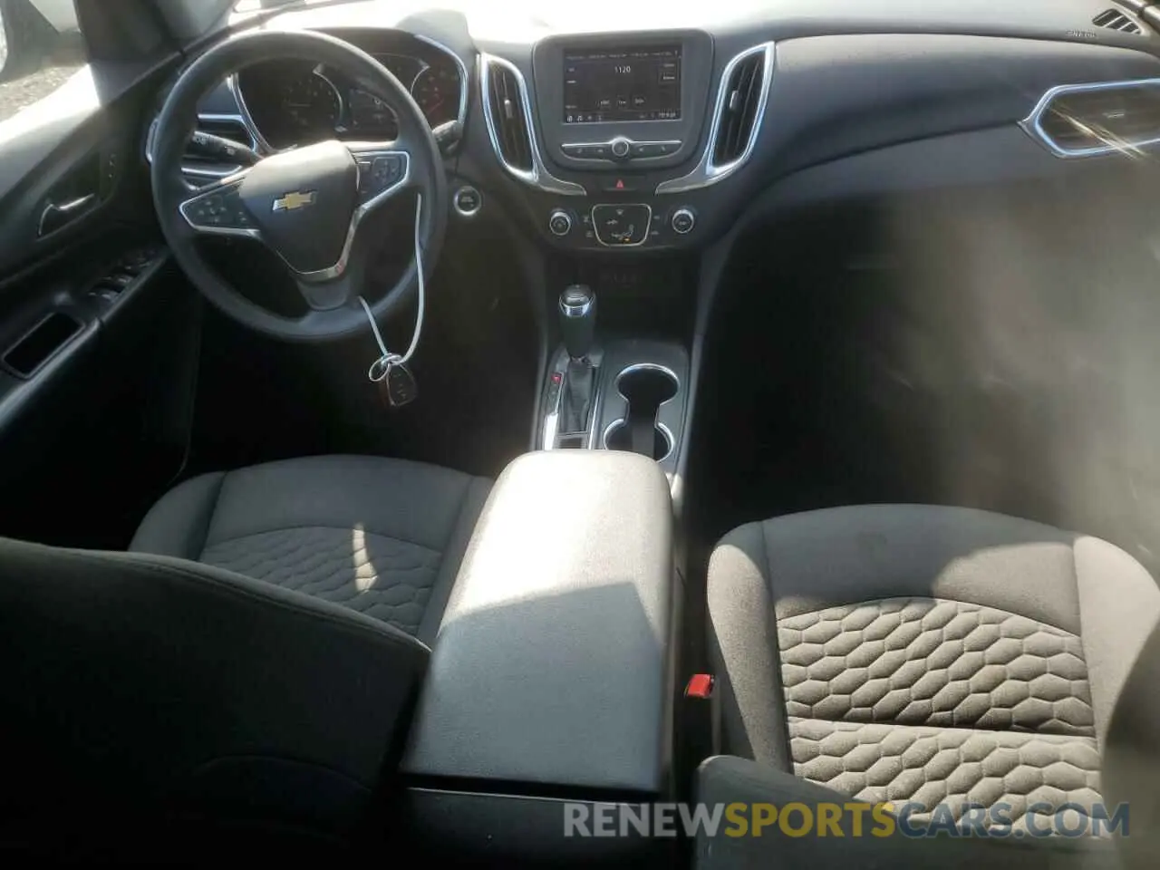 8 Photograph of a damaged car 2GNAXKEV6M6105047 CHEVROLET EQUINOX 2021
