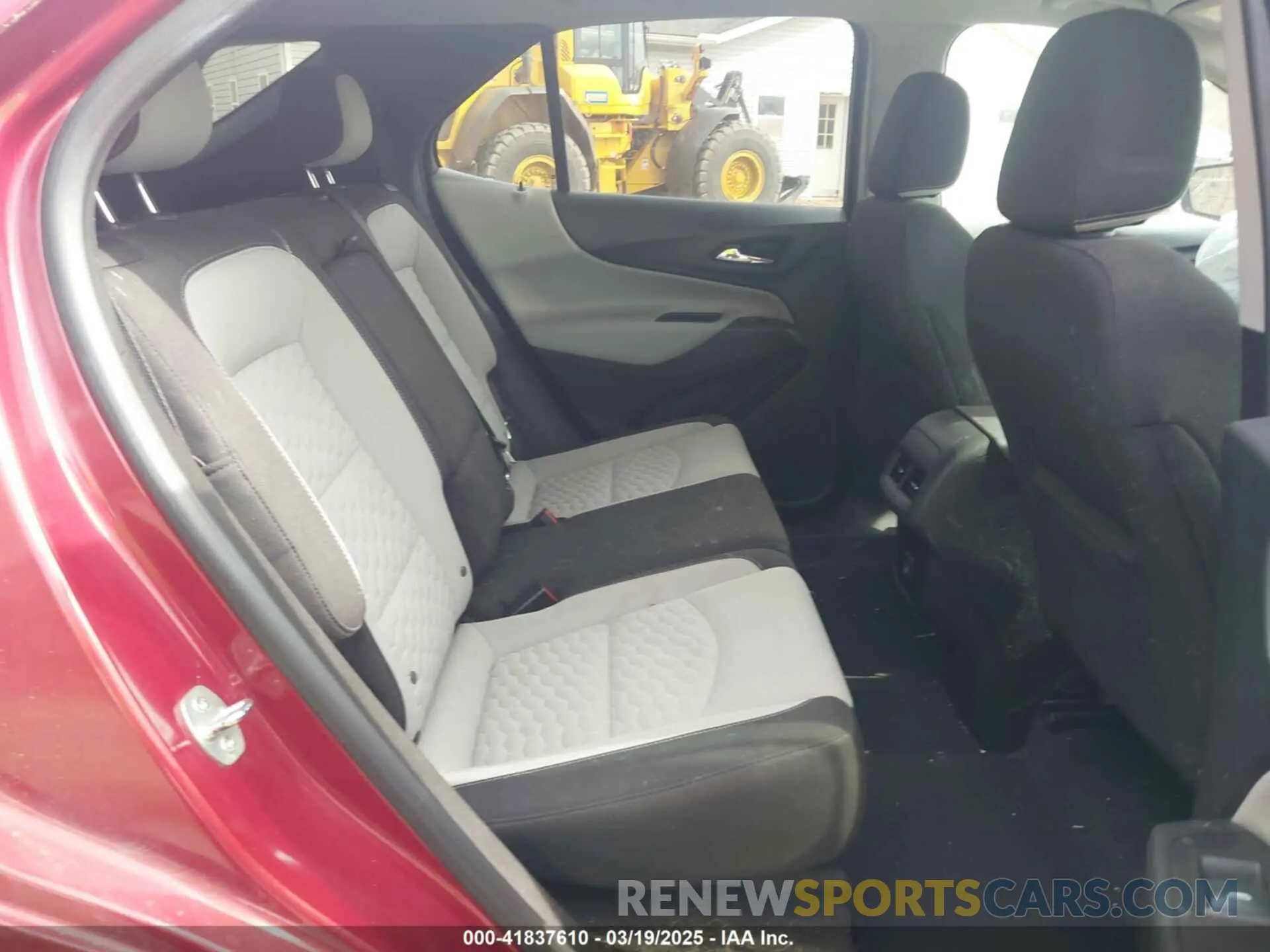 8 Photograph of a damaged car 2GNAXKEV6M6106182 CHEVROLET EQUINOX 2021