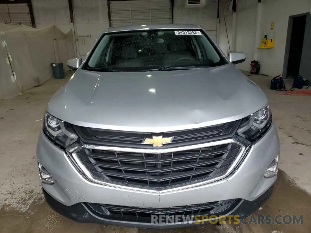 5 Photograph of a damaged car 2GNAXKEV6M6107820 CHEVROLET EQUINOX 2021