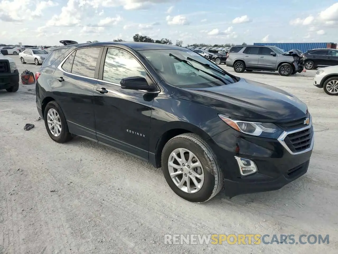 4 Photograph of a damaged car 2GNAXKEV6M6122799 CHEVROLET EQUINOX 2021