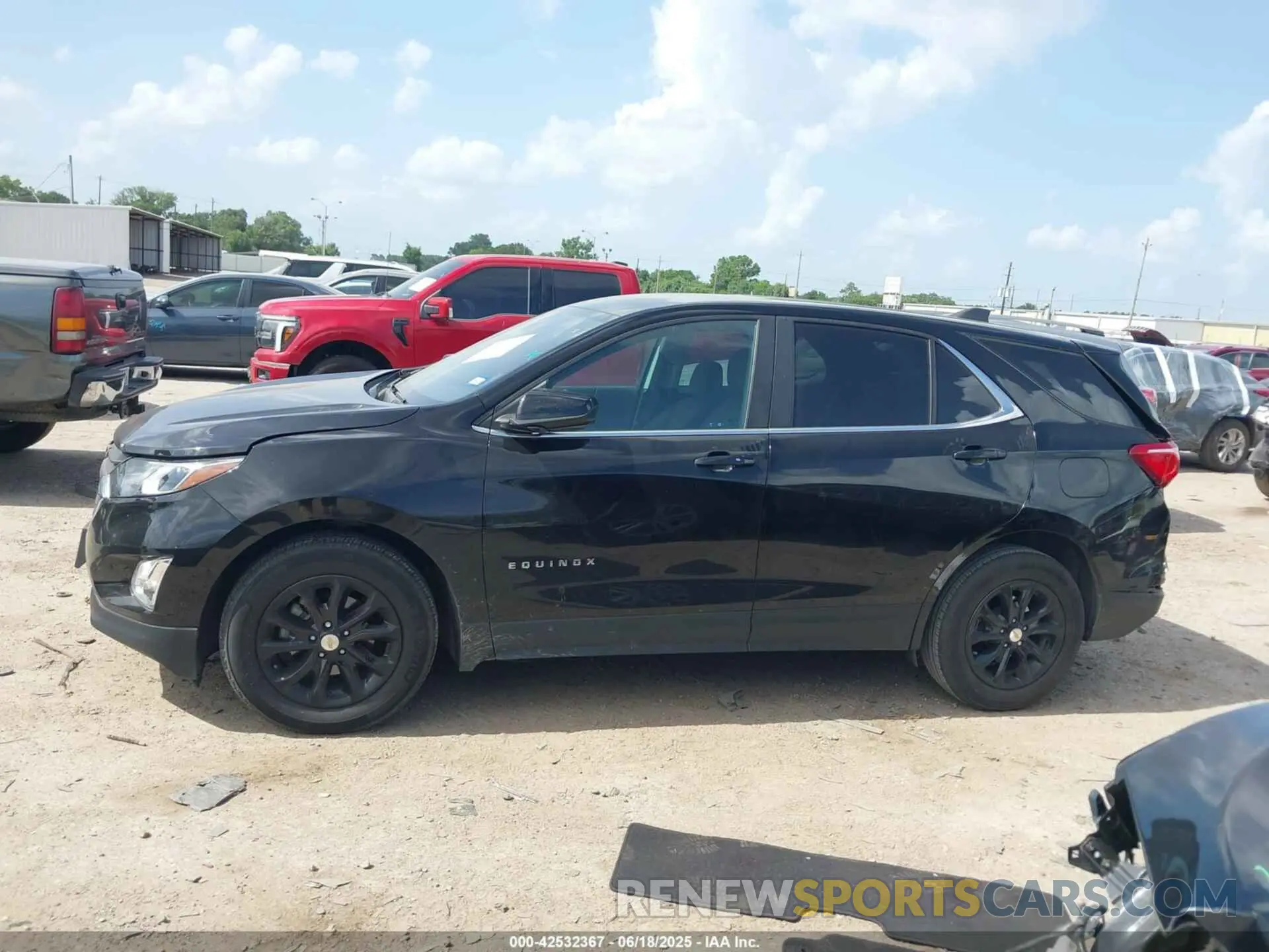14 Photograph of a damaged car 2GNAXKEV6M6131275 CHEVROLET EQUINOX 2021