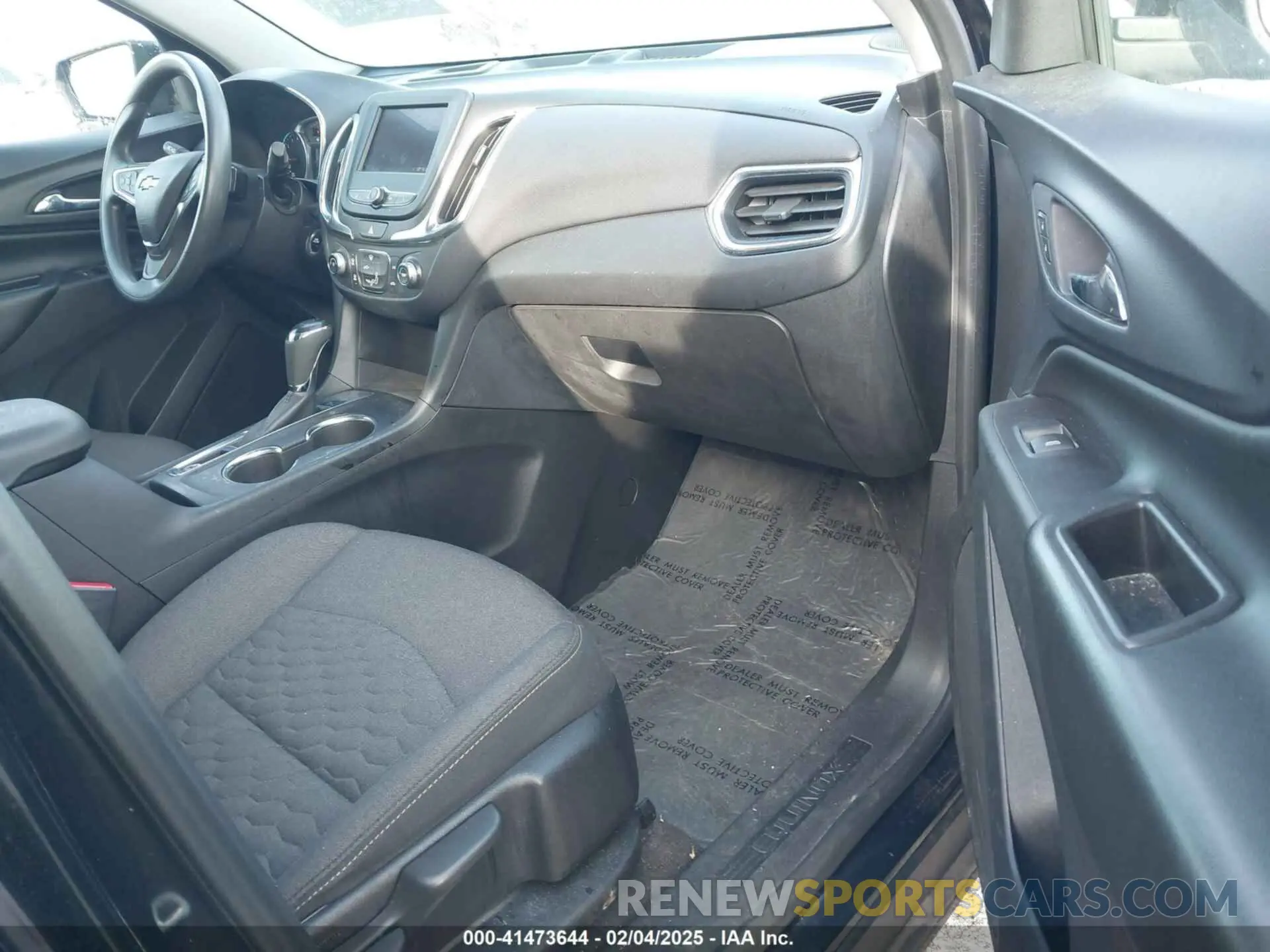 5 Photograph of a damaged car 2GNAXKEV7M6107194 CHEVROLET EQUINOX 2021