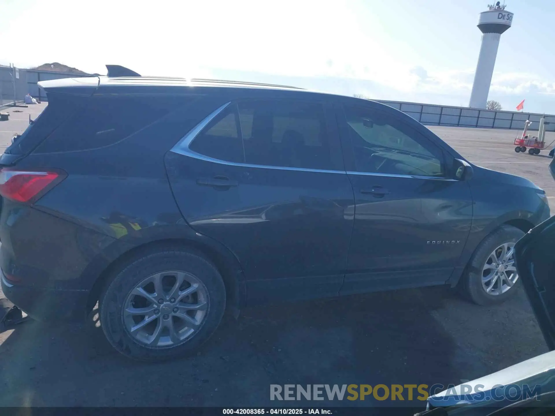 13 Photograph of a damaged car 2GNAXKEV8M6126238 CHEVROLET EQUINOX 2021
