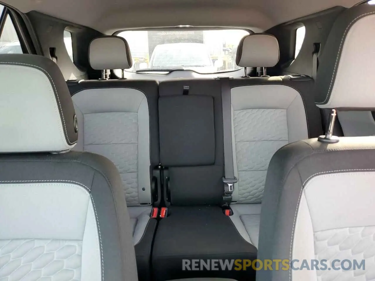10 Photograph of a damaged car 2GNAXKEV8M6151592 CHEVROLET EQUINOX 2021