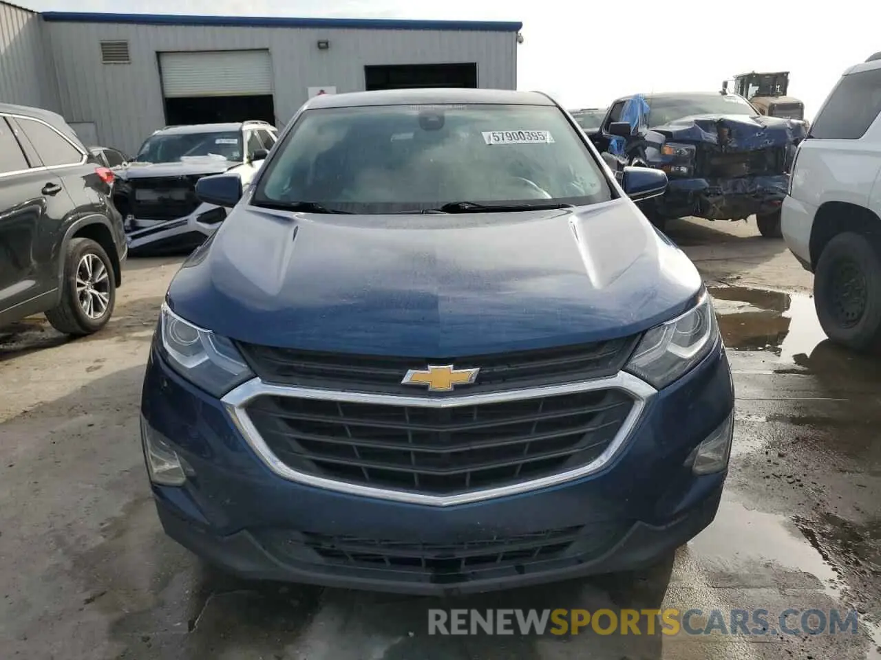 5 Photograph of a damaged car 2GNAXKEV8M6151592 CHEVROLET EQUINOX 2021