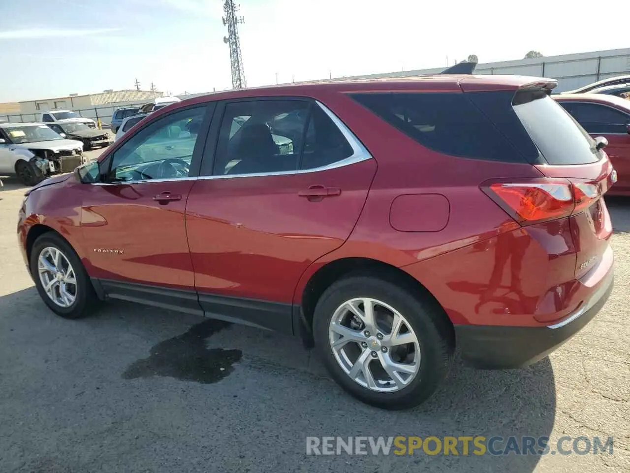 2 Photograph of a damaged car 2GNAXKEV8M6158641 CHEVROLET EQUINOX 2021