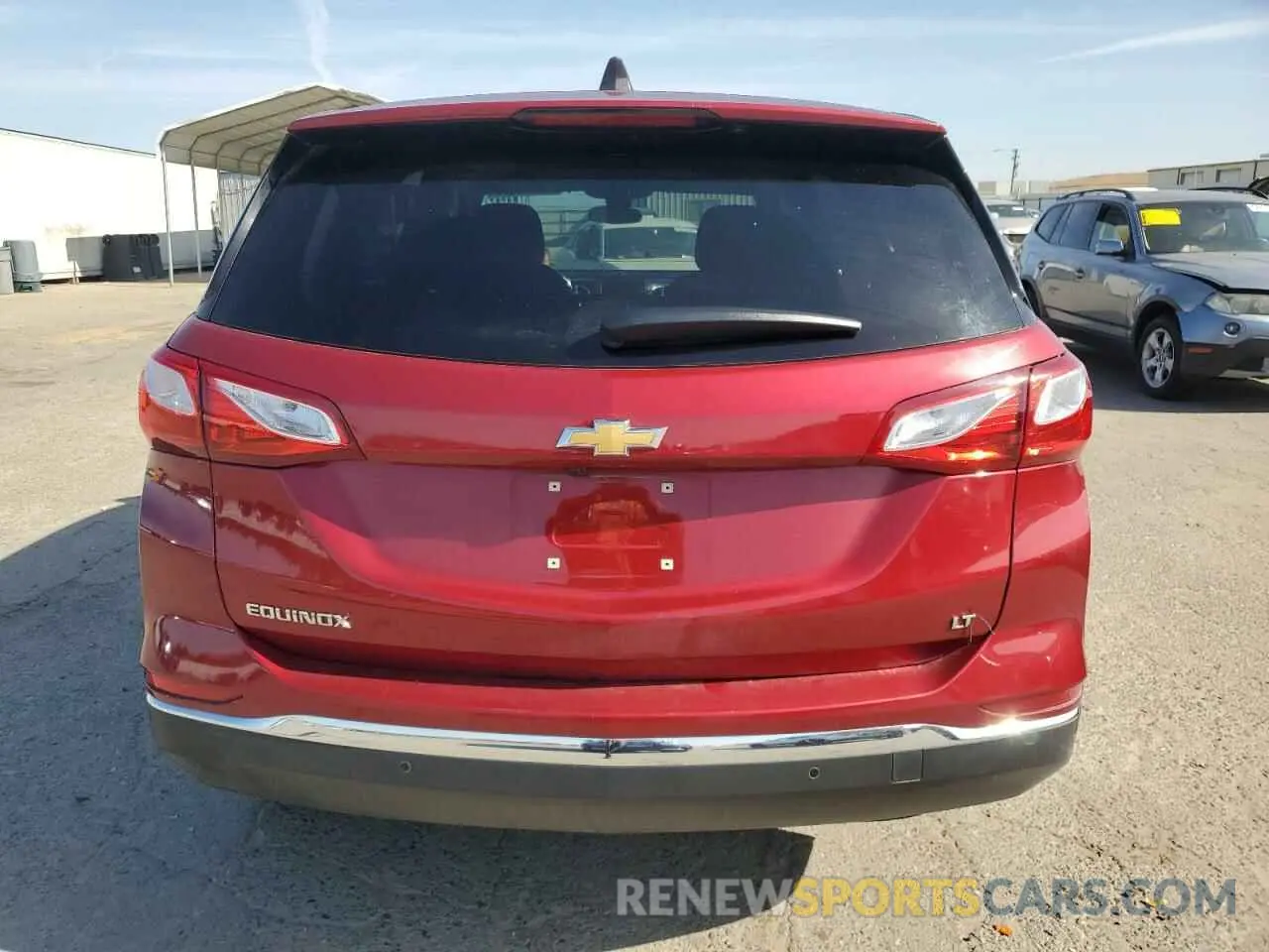 6 Photograph of a damaged car 2GNAXKEV8M6158641 CHEVROLET EQUINOX 2021