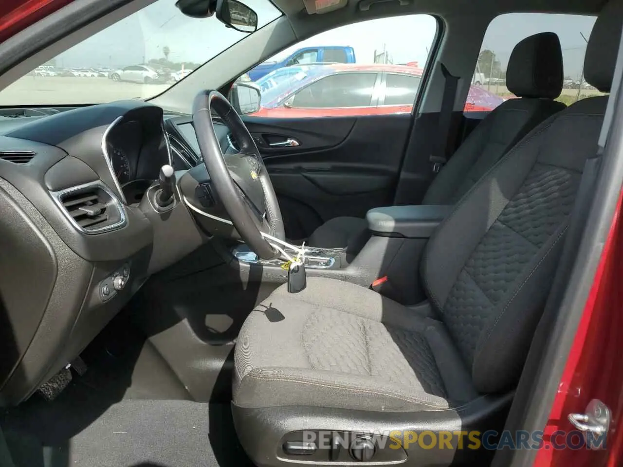 7 Photograph of a damaged car 2GNAXKEV8M6158641 CHEVROLET EQUINOX 2021