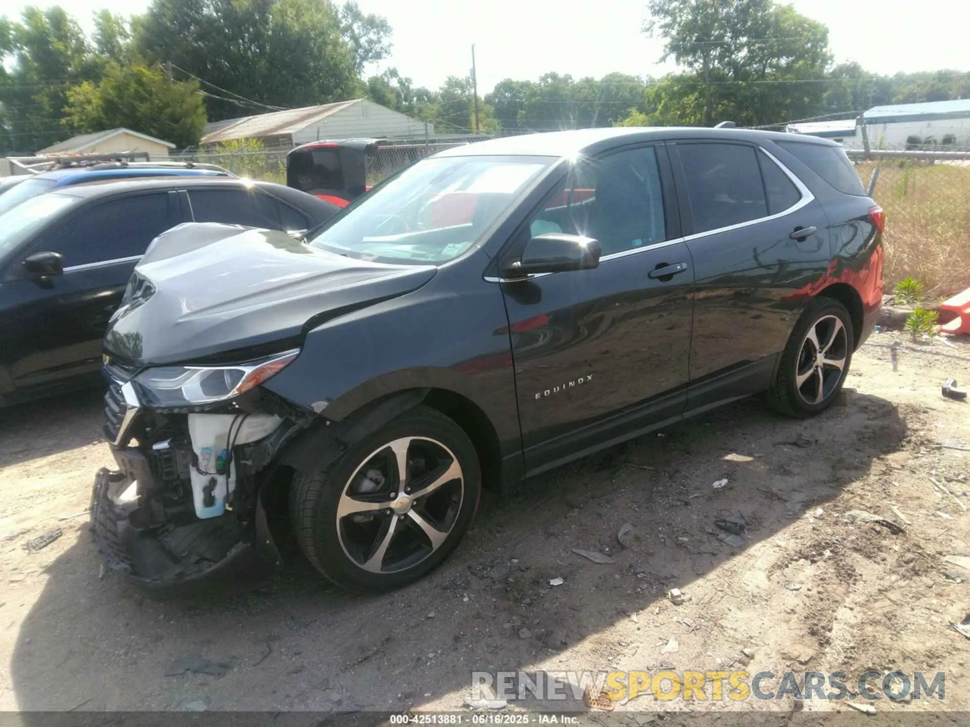 2 Photograph of a damaged car 2GNAXKEV8M6162978 CHEVROLET EQUINOX 2021