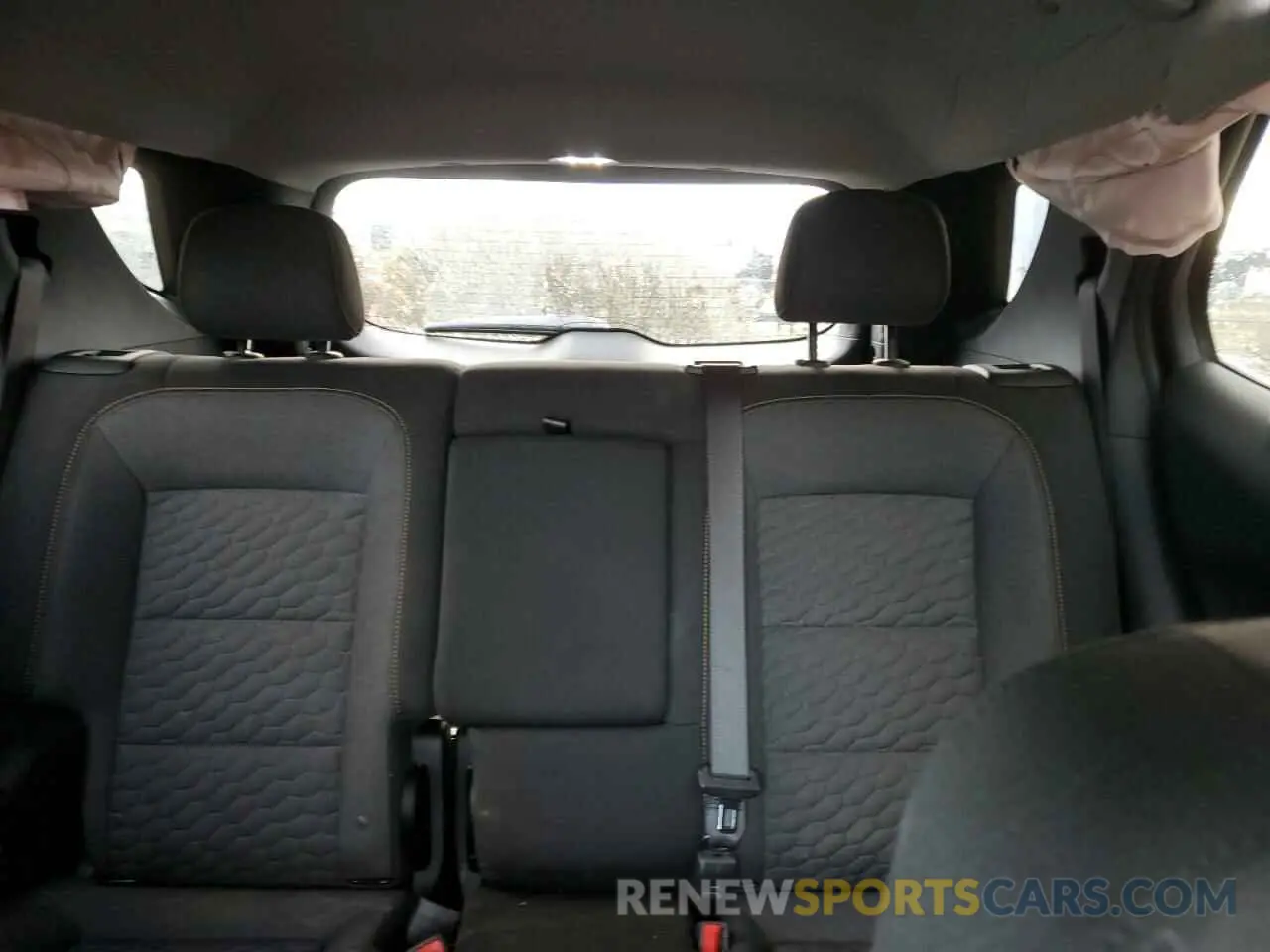 10 Photograph of a damaged car 2GNAXKEV9M6146448 CHEVROLET EQUINOX 2021