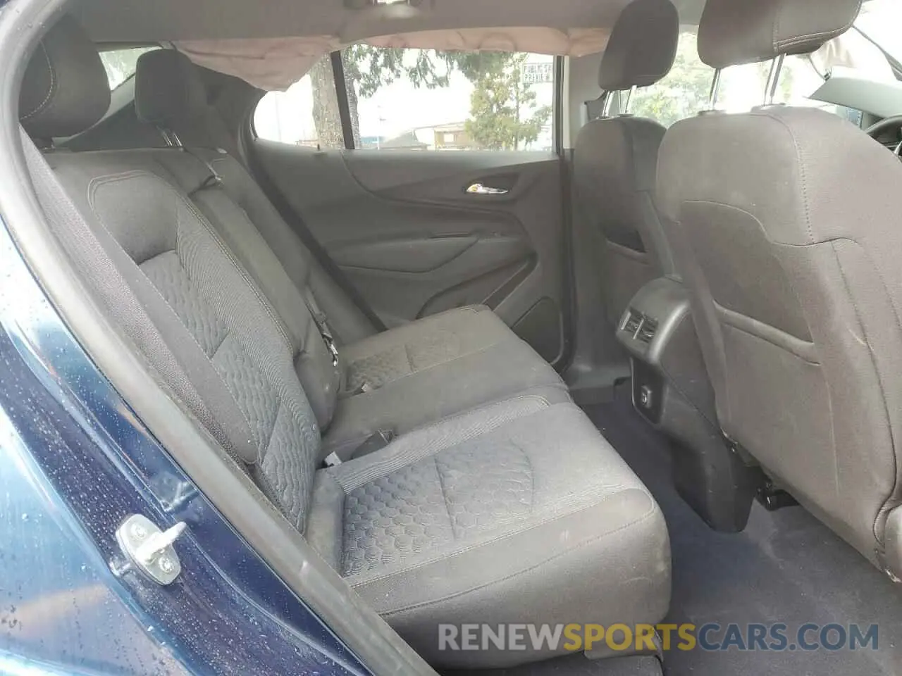 11 Photograph of a damaged car 2GNAXKEV9M6146448 CHEVROLET EQUINOX 2021