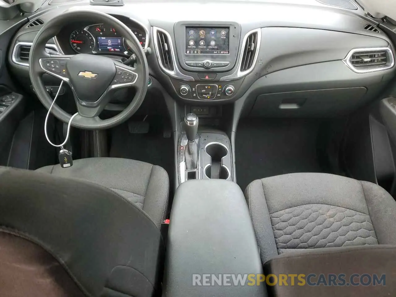 8 Photograph of a damaged car 2GNAXKEV9M6146448 CHEVROLET EQUINOX 2021