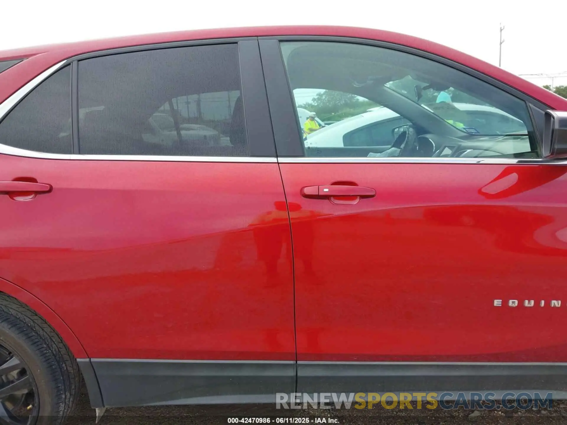 12 Photograph of a damaged car 2GNAXKEVXM6166031 CHEVROLET EQUINOX 2021