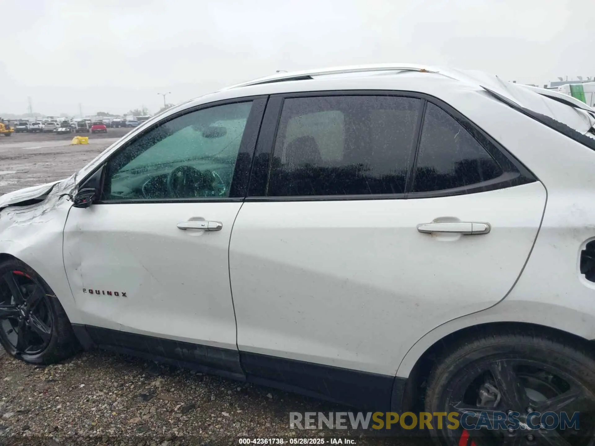 14 Photograph of a damaged car 2GNAXNEV0M6128650 CHEVROLET EQUINOX 2021