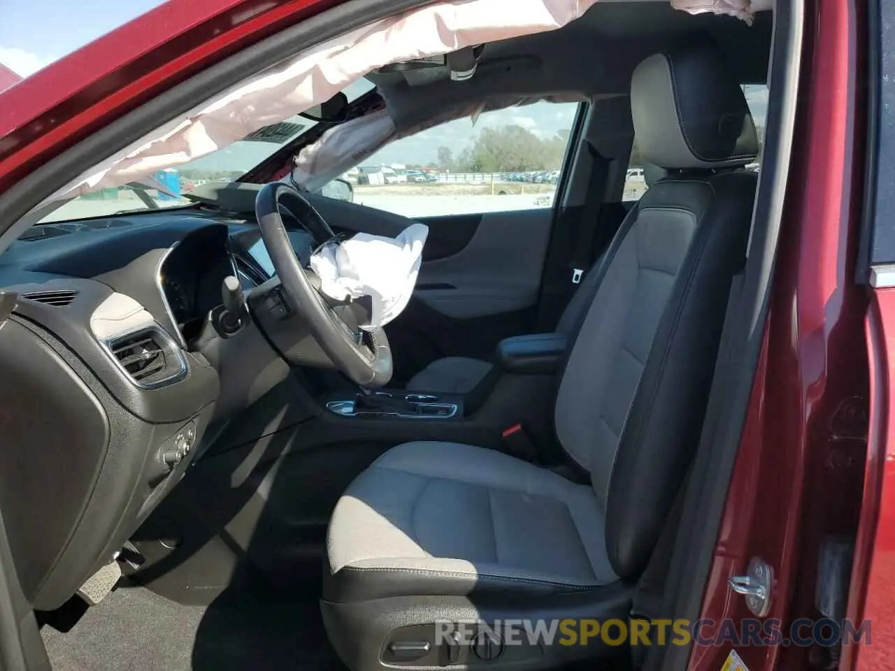 7 Photograph of a damaged car 2GNAXNEV0M6139888 CHEVROLET EQUINOX 2021