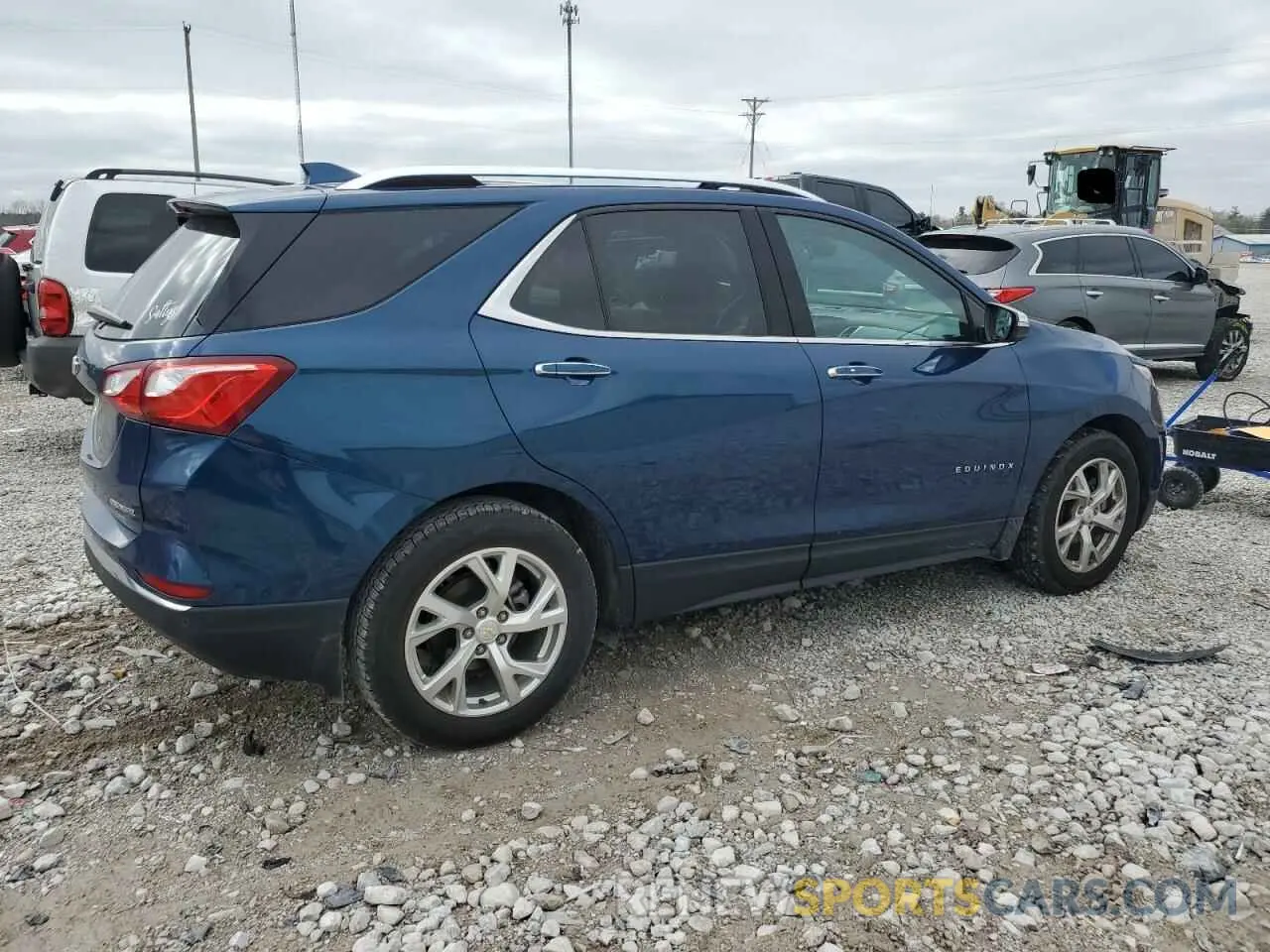 3 Photograph of a damaged car 2GNAXNEV2M6139438 CHEVROLET EQUINOX 2021