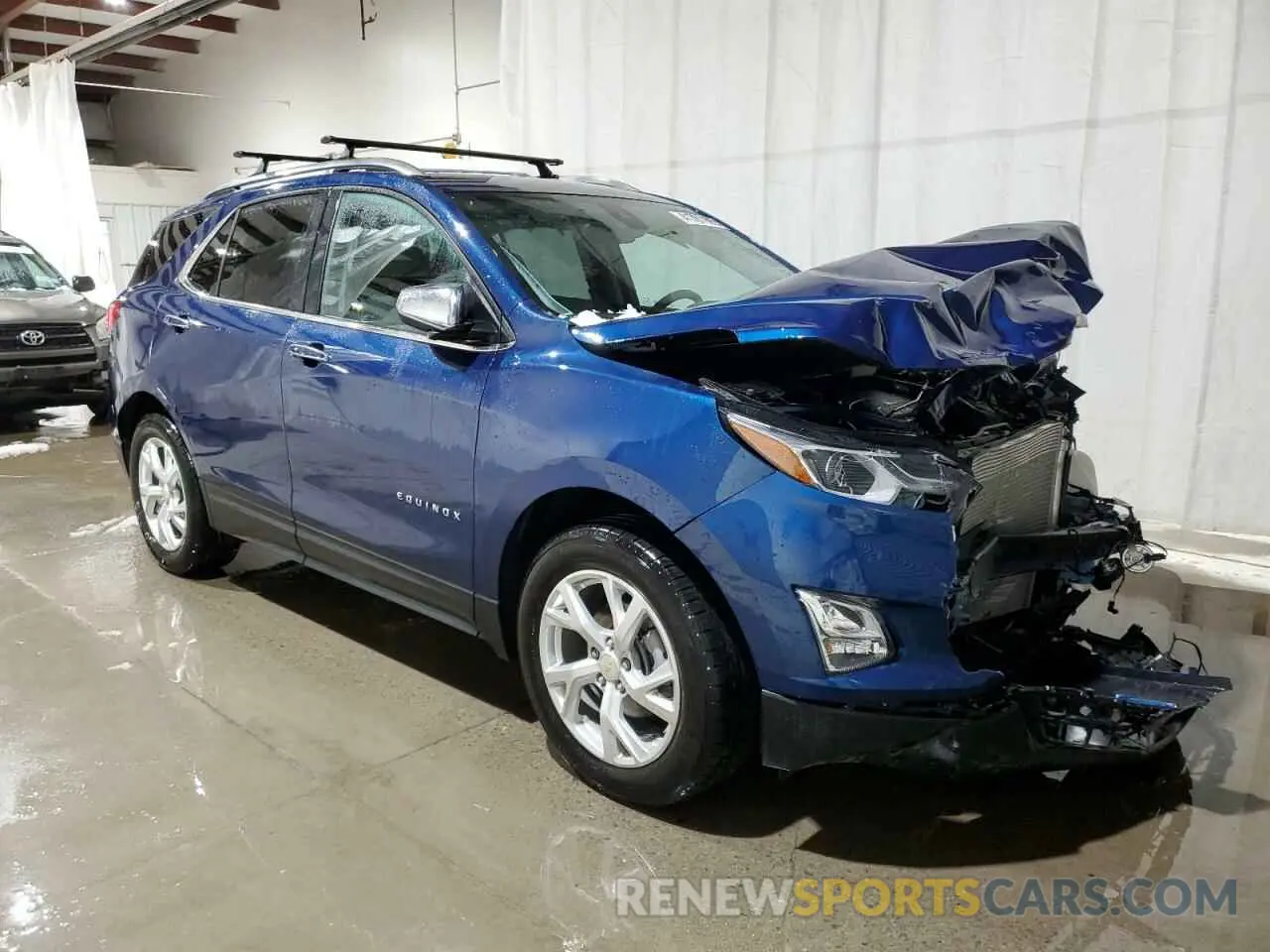 4 Photograph of a damaged car 2GNAXNEV3M6138086 CHEVROLET EQUINOX 2021