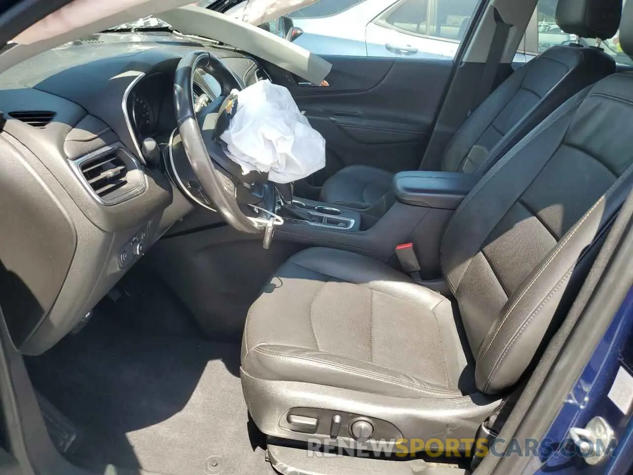 7 Photograph of a damaged car 2GNAXNEV4M6131387 CHEVROLET EQUINOX 2021