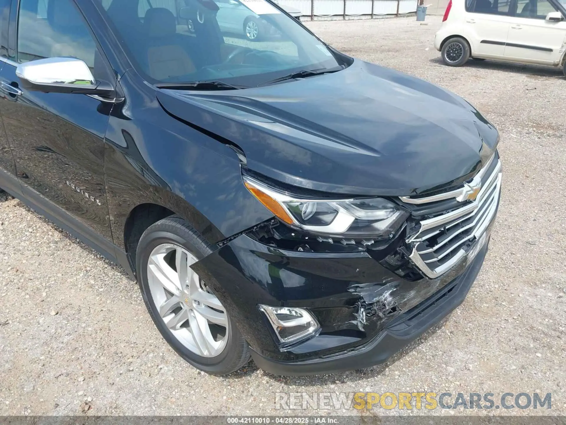 12 Photograph of a damaged car 2GNAXNEV5M6151910 CHEVROLET EQUINOX 2021