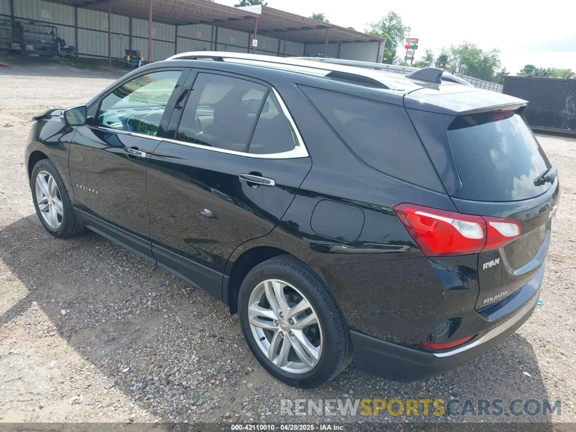 3 Photograph of a damaged car 2GNAXNEV5M6151910 CHEVROLET EQUINOX 2021