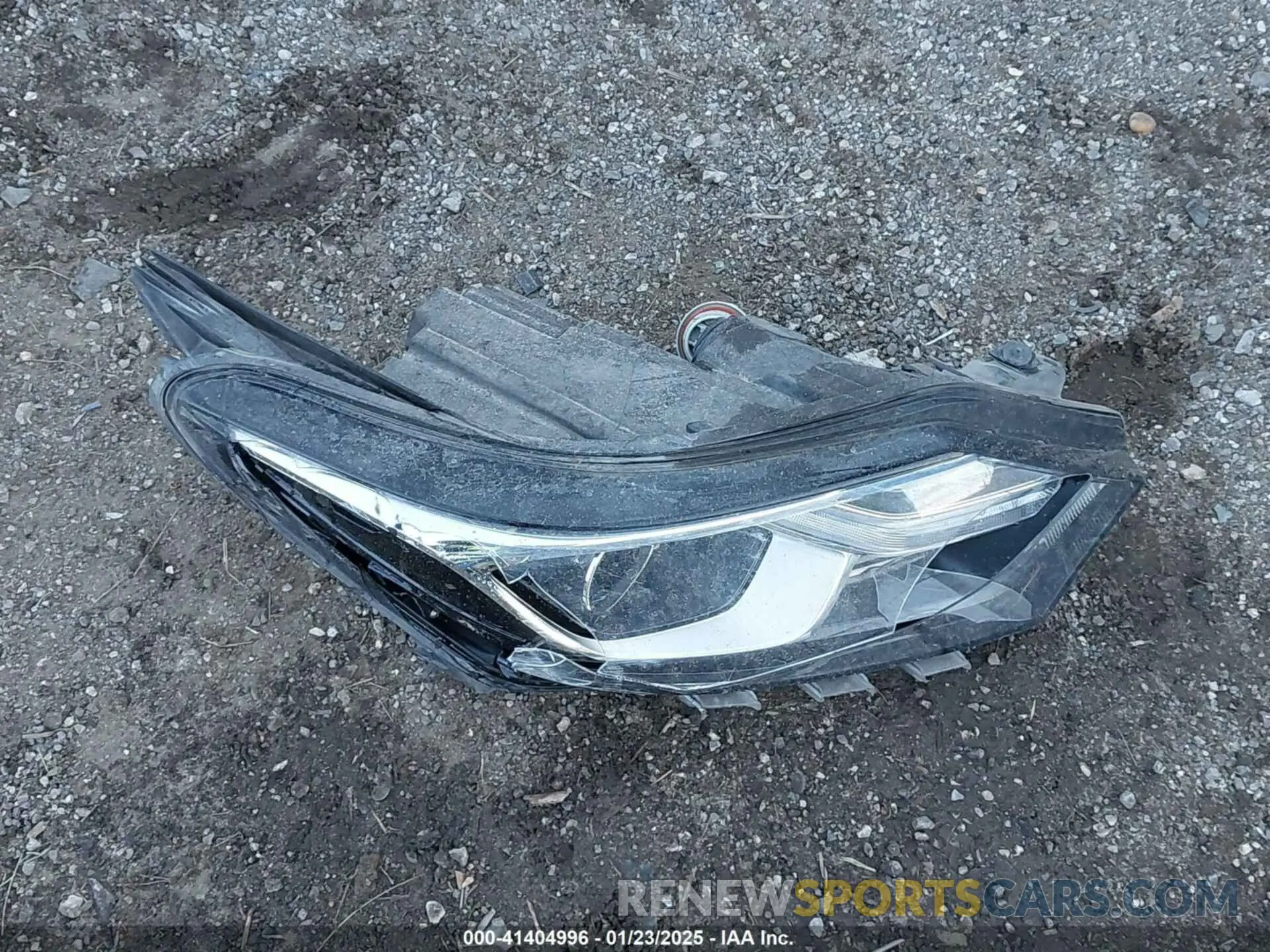 11 Photograph of a damaged car 2GNAXNEV8M6126774 CHEVROLET EQUINOX 2021