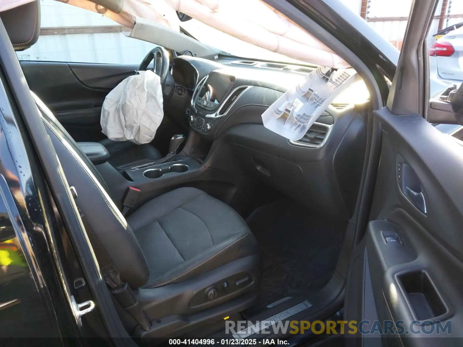 5 Photograph of a damaged car 2GNAXNEV8M6126774 CHEVROLET EQUINOX 2021