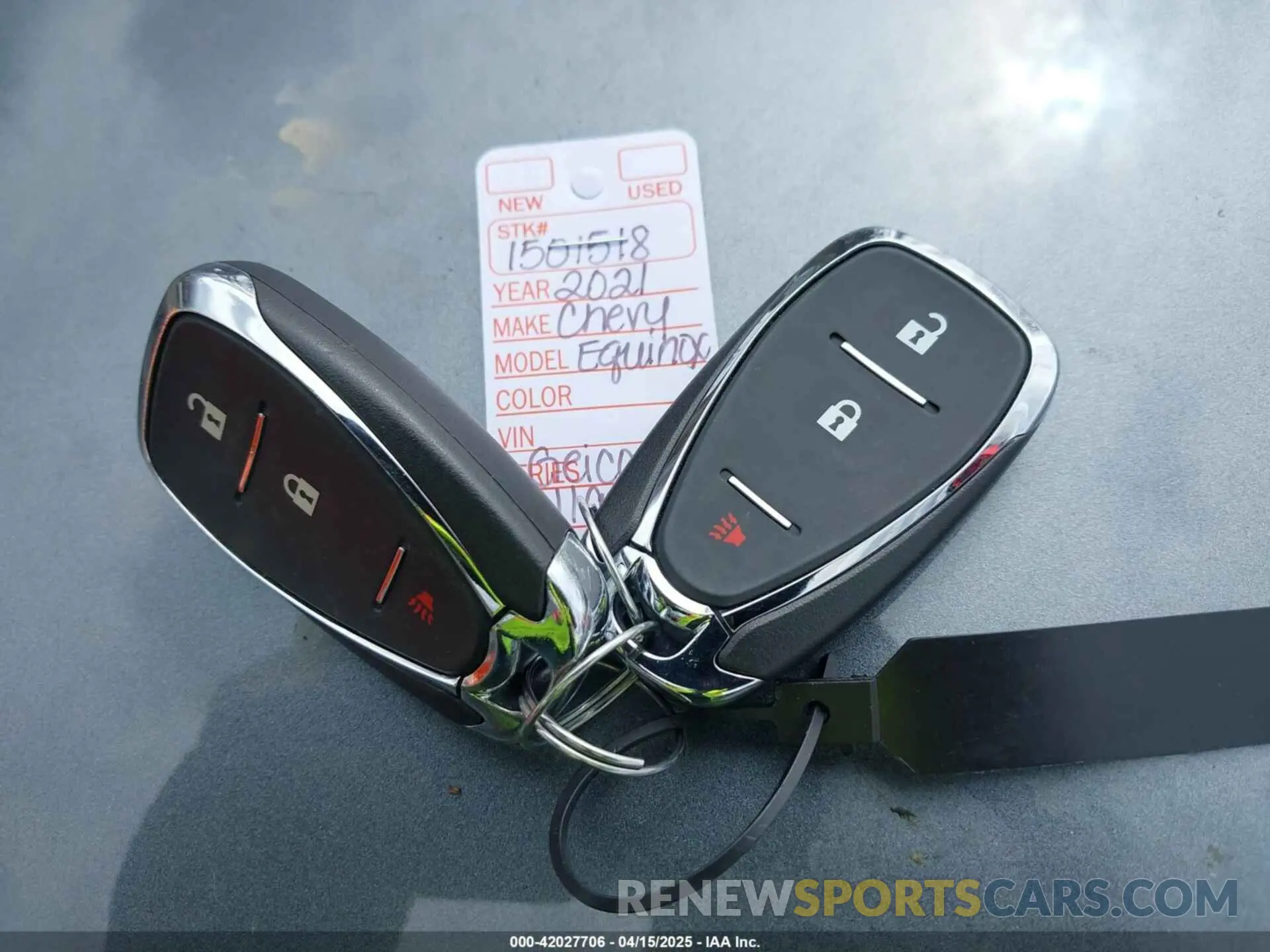 11 Photograph of a damaged car 2GNAXSEV0M6111944 CHEVROLET EQUINOX 2021