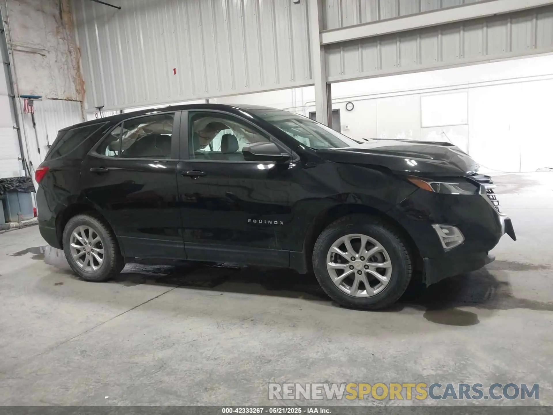 13 Photograph of a damaged car 2GNAXSEV1M6148551 CHEVROLET EQUINOX 2021