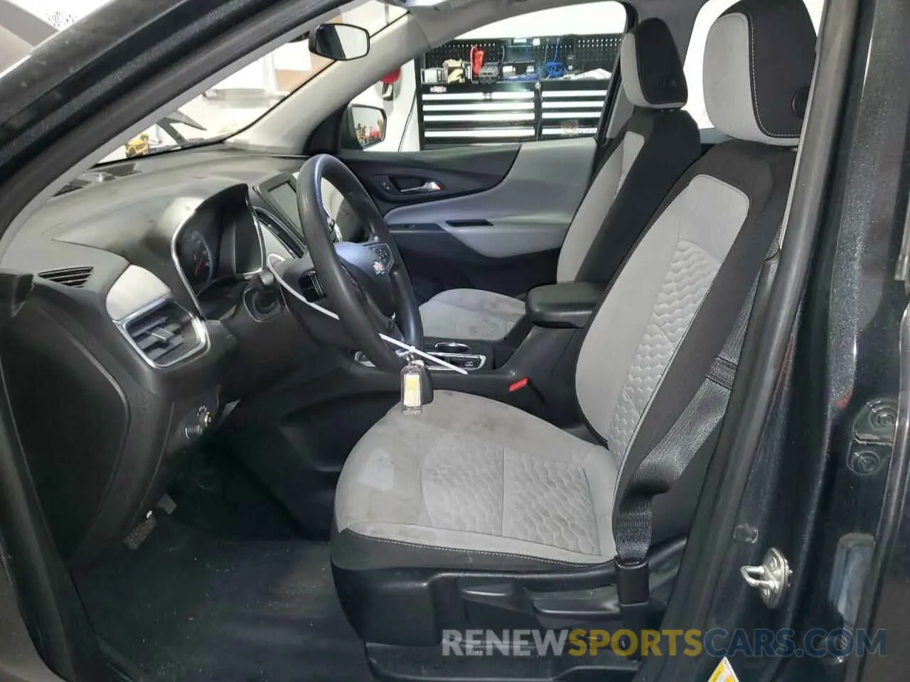 7 Photograph of a damaged car 2GNAXSEV6M6137397 CHEVROLET EQUINOX 2021