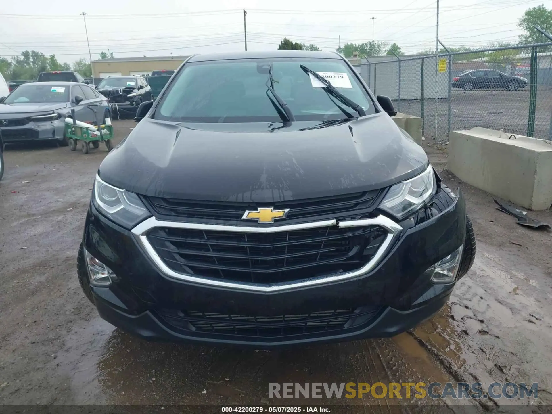 12 Photograph of a damaged car 2GNAXSEV9M6142819 CHEVROLET EQUINOX 2021