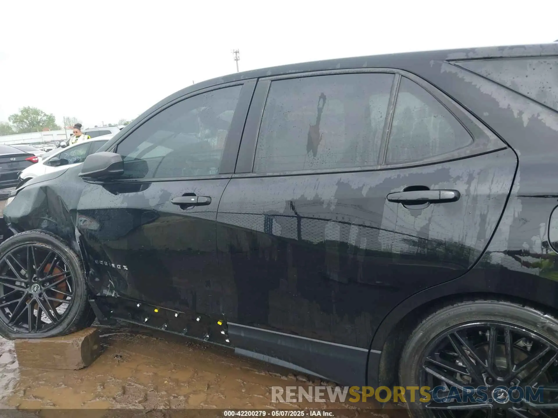 14 Photograph of a damaged car 2GNAXSEV9M6142819 CHEVROLET EQUINOX 2021