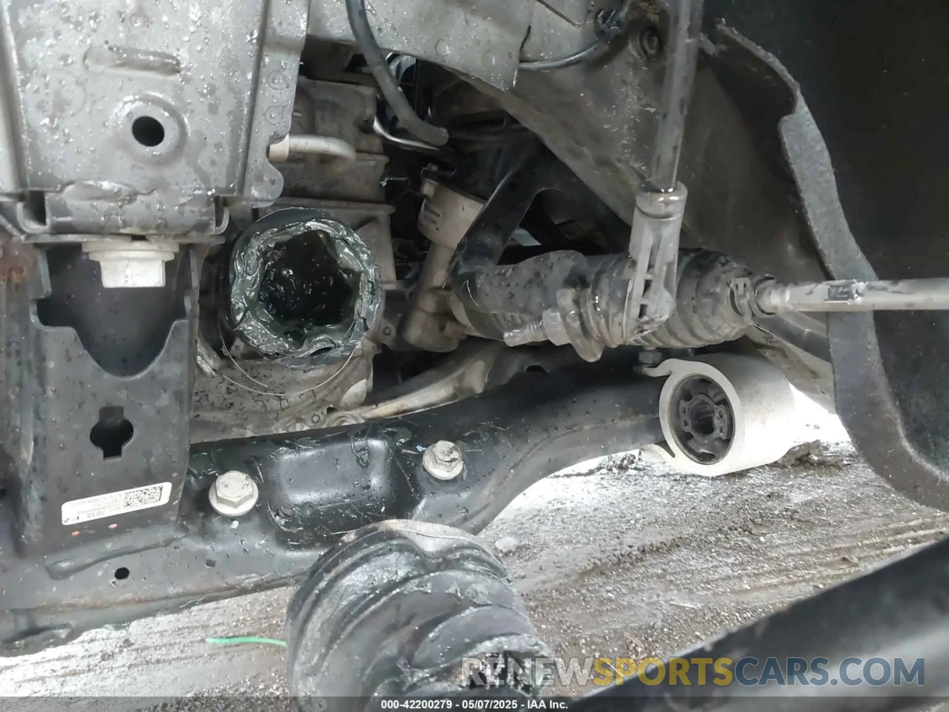 18 Photograph of a damaged car 2GNAXSEV9M6142819 CHEVROLET EQUINOX 2021
