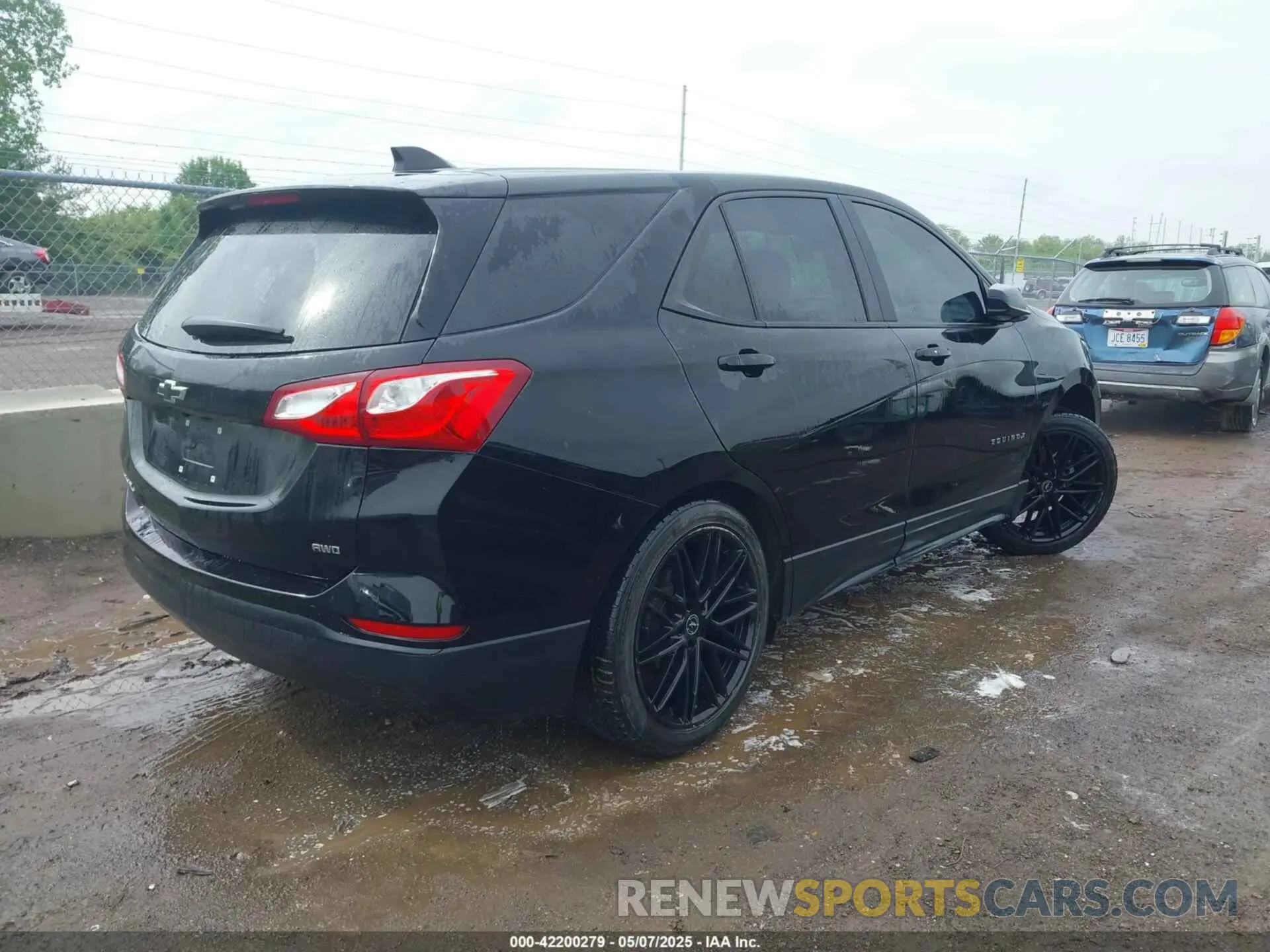 4 Photograph of a damaged car 2GNAXSEV9M6142819 CHEVROLET EQUINOX 2021