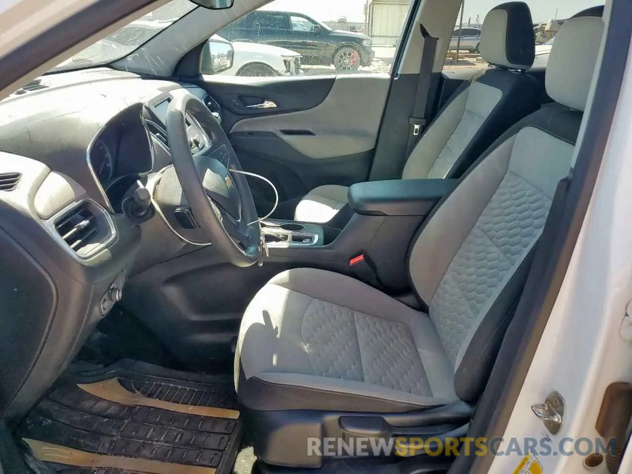7 Photograph of a damaged car 2GNAXSEV9M6155411 CHEVROLET EQUINOX 2021