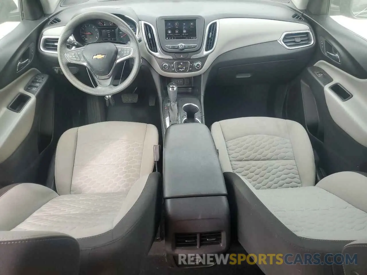 8 Photograph of a damaged car 2GNAXSEVXM6106959 CHEVROLET EQUINOX 2021