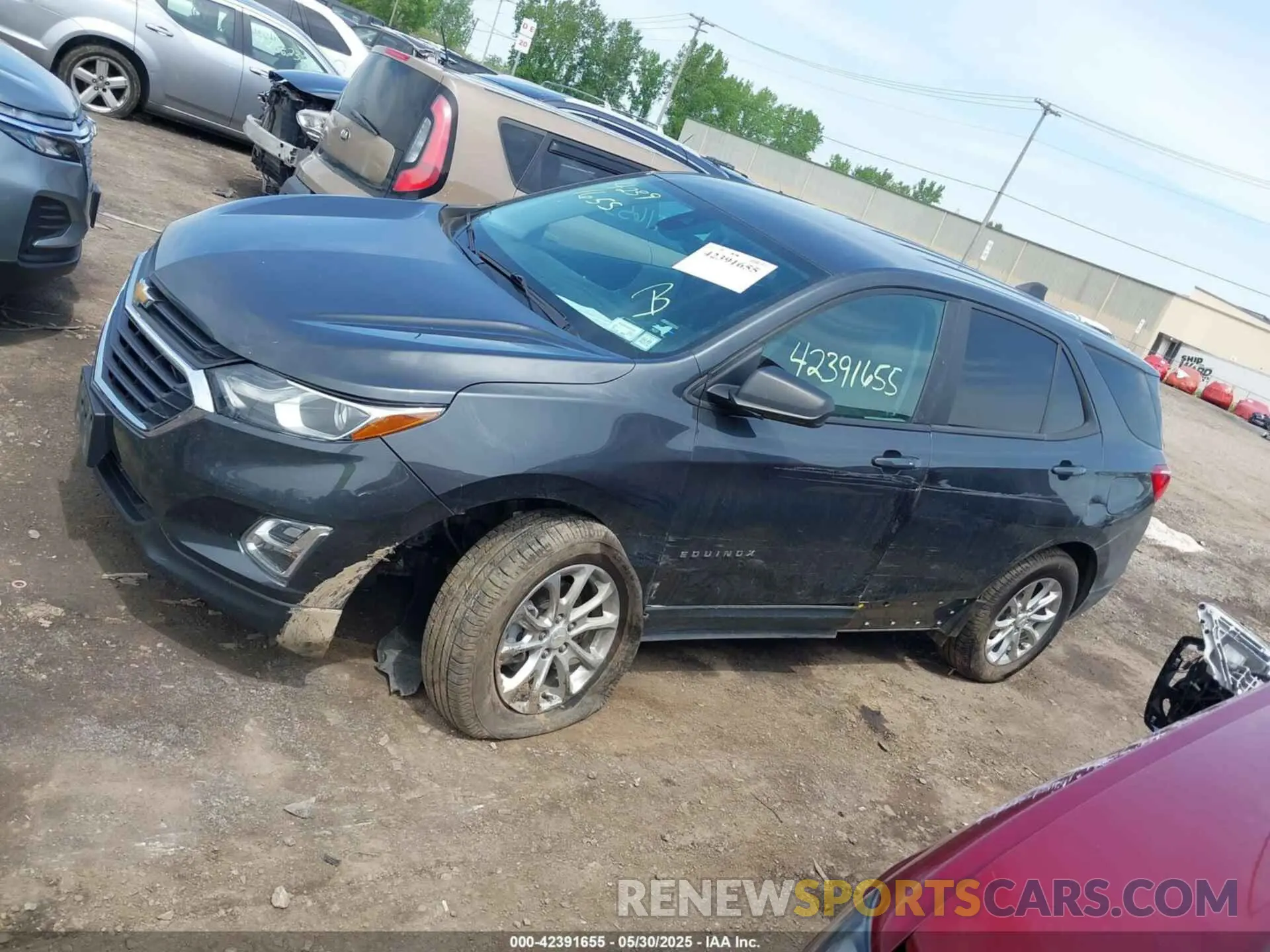 13 Photograph of a damaged car 2GNAXSEVXM6159290 CHEVROLET EQUINOX 2021