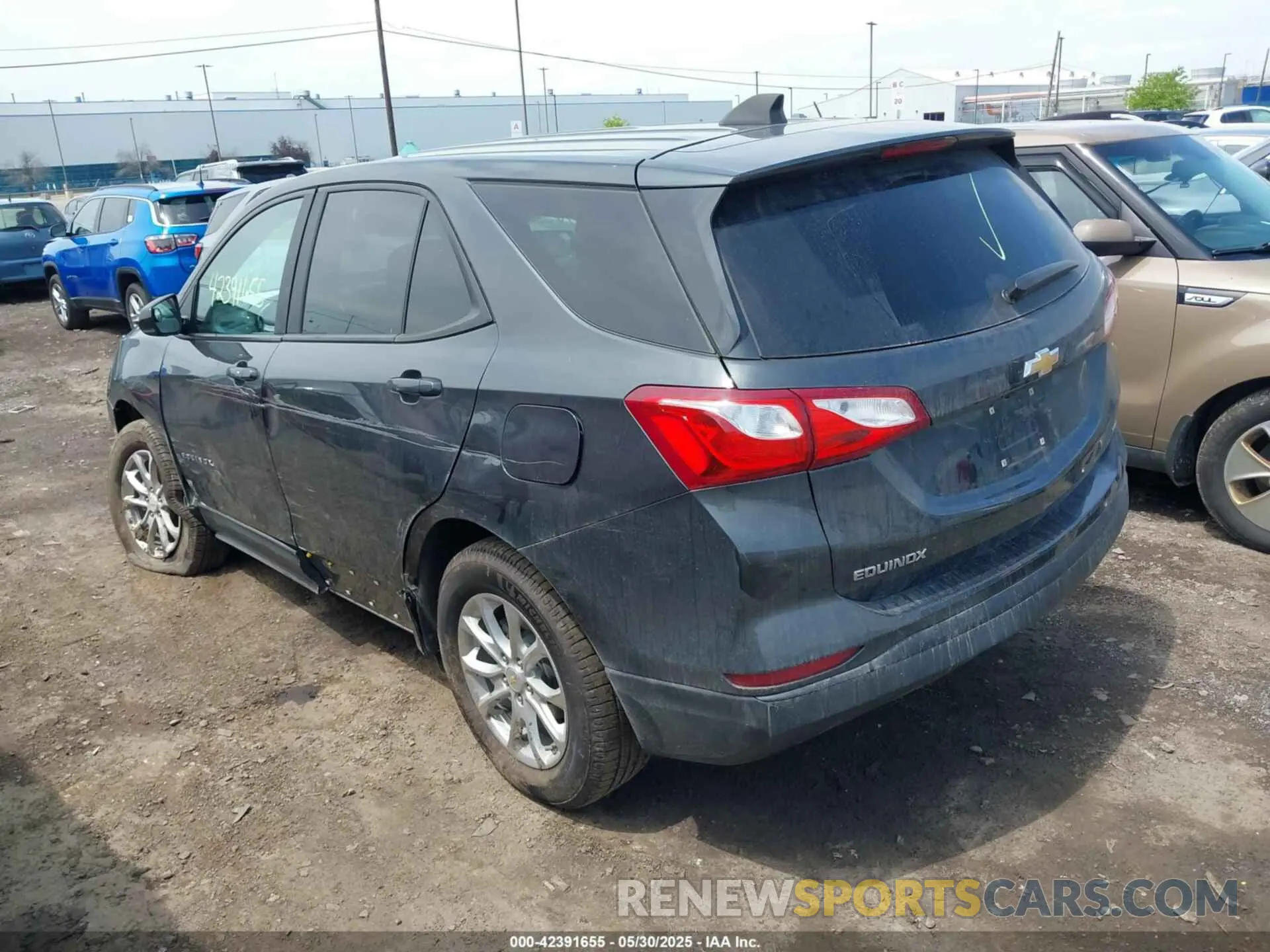 3 Photograph of a damaged car 2GNAXSEVXM6159290 CHEVROLET EQUINOX 2021