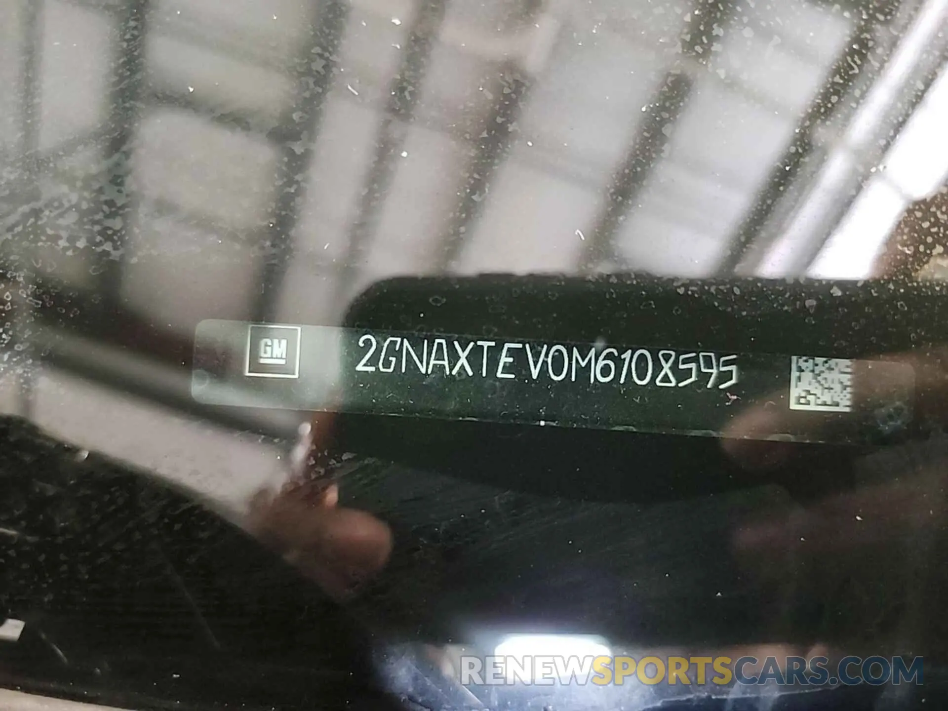 19 Photograph of a damaged car 2GNAXTEV0M6108595 CHEVROLET EQUINOX 2021