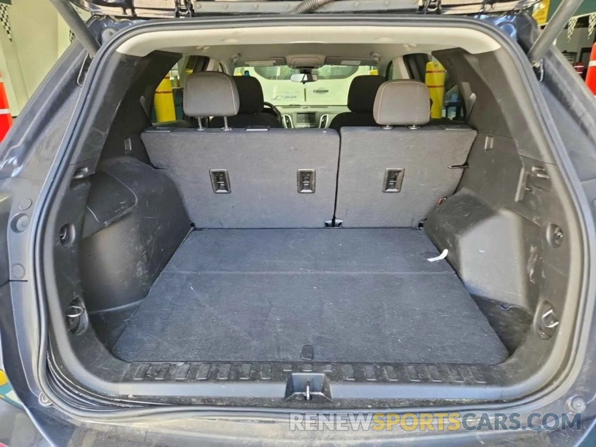 21 Photograph of a damaged car 2GNAXTEV0M6162057 CHEVROLET EQUINOX 2021