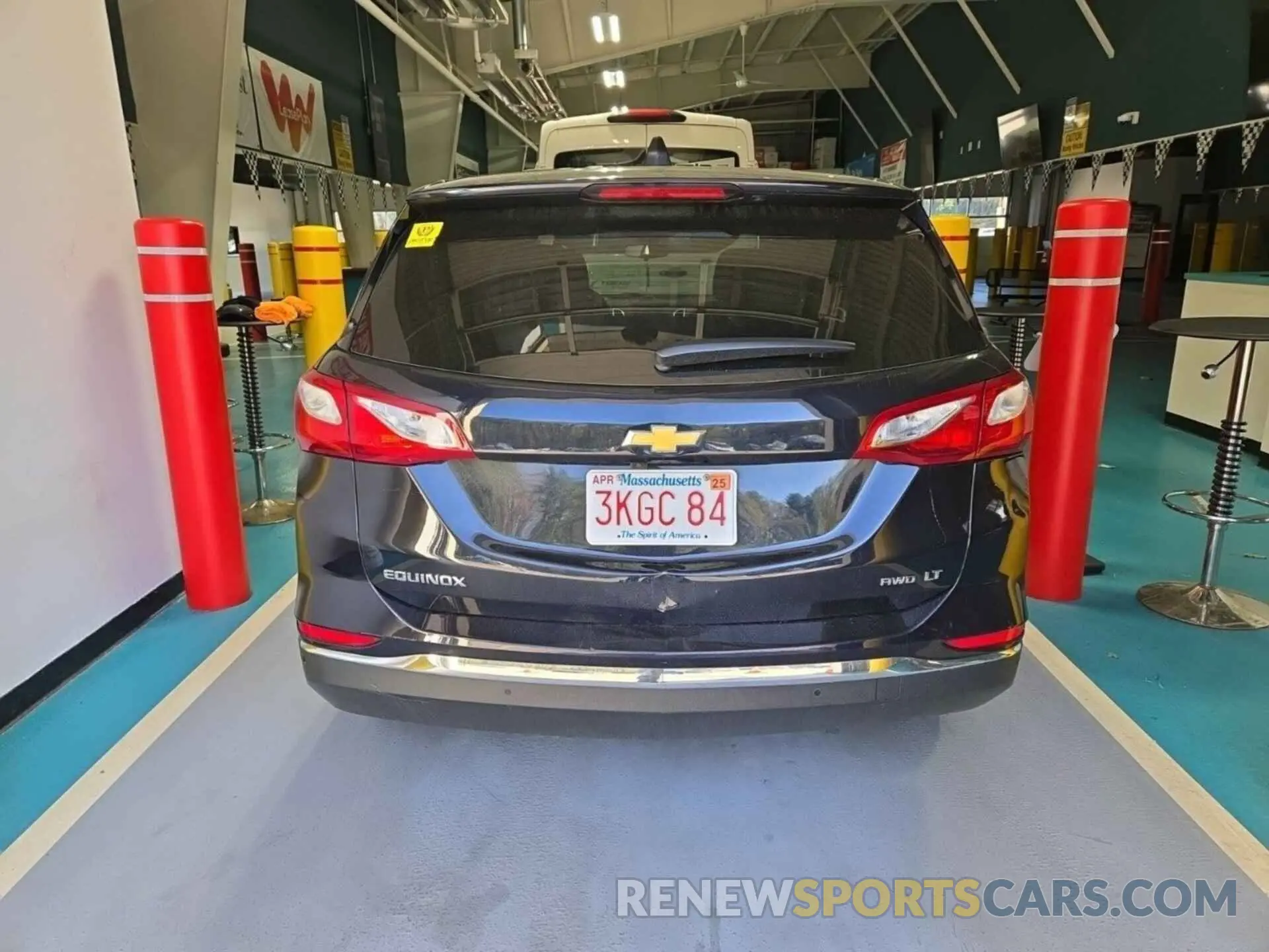 27 Photograph of a damaged car 2GNAXTEV0M6162057 CHEVROLET EQUINOX 2021