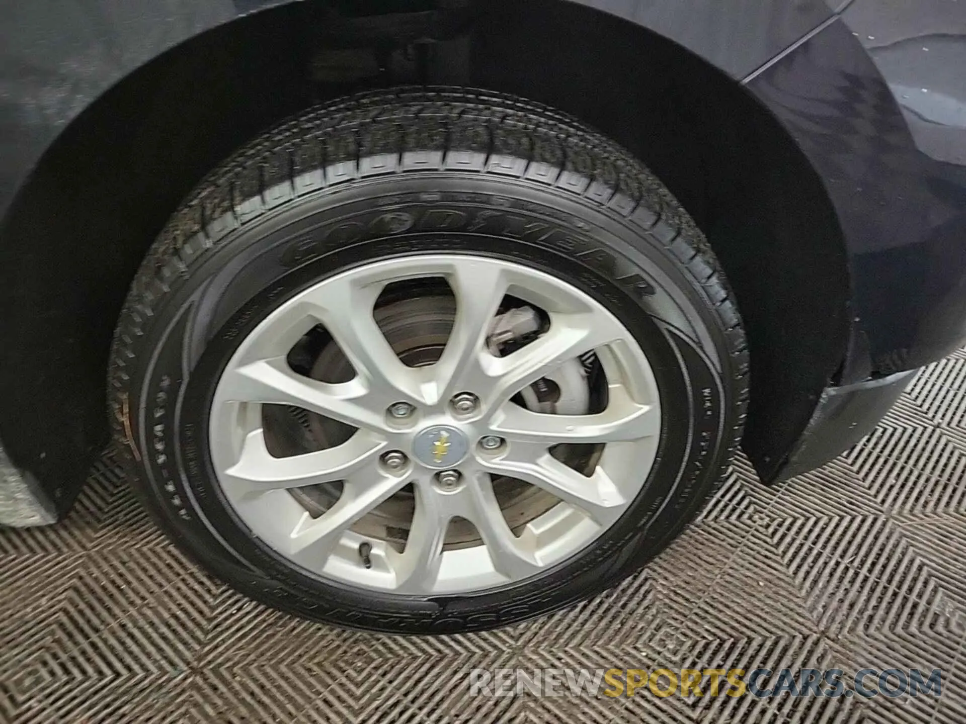 36 Photograph of a damaged car 2GNAXTEV0M6162057 CHEVROLET EQUINOX 2021