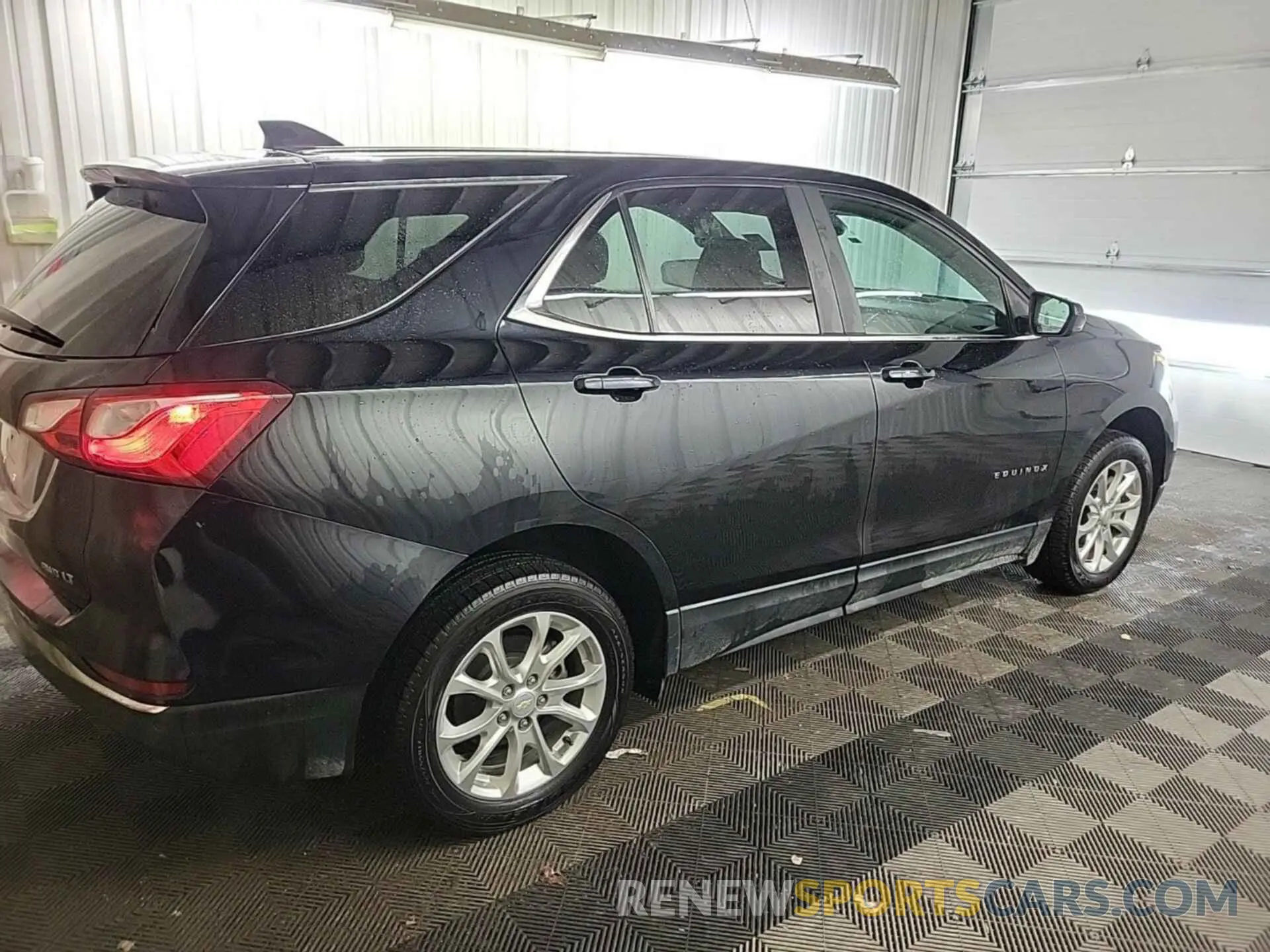 55 Photograph of a damaged car 2GNAXTEV0M6162057 CHEVROLET EQUINOX 2021