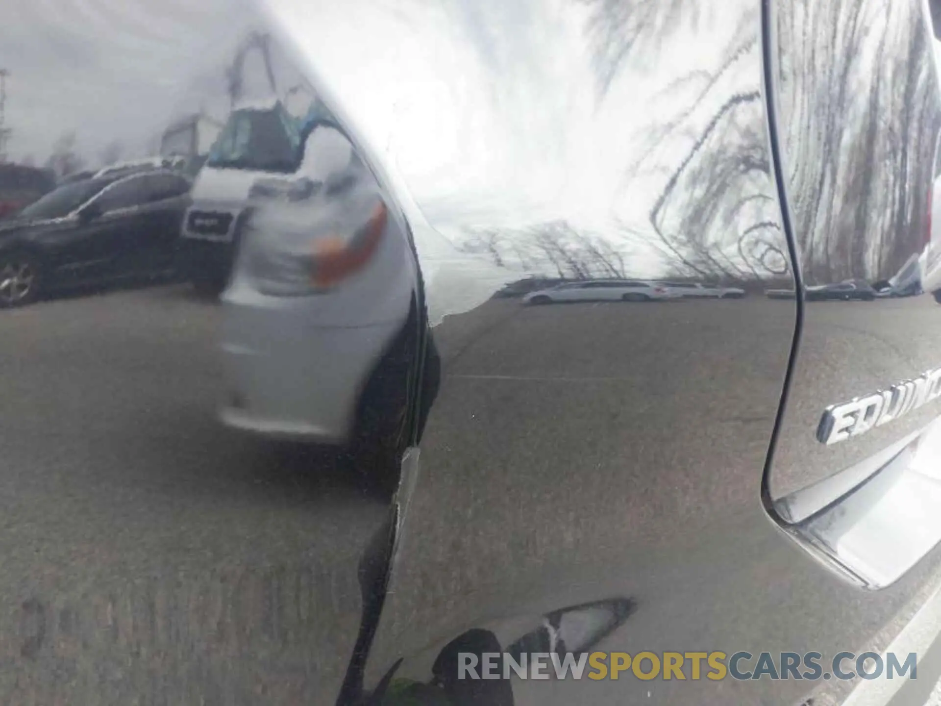 12 Photograph of a damaged car 2GNAXTEV1M6108251 CHEVROLET EQUINOX 2021