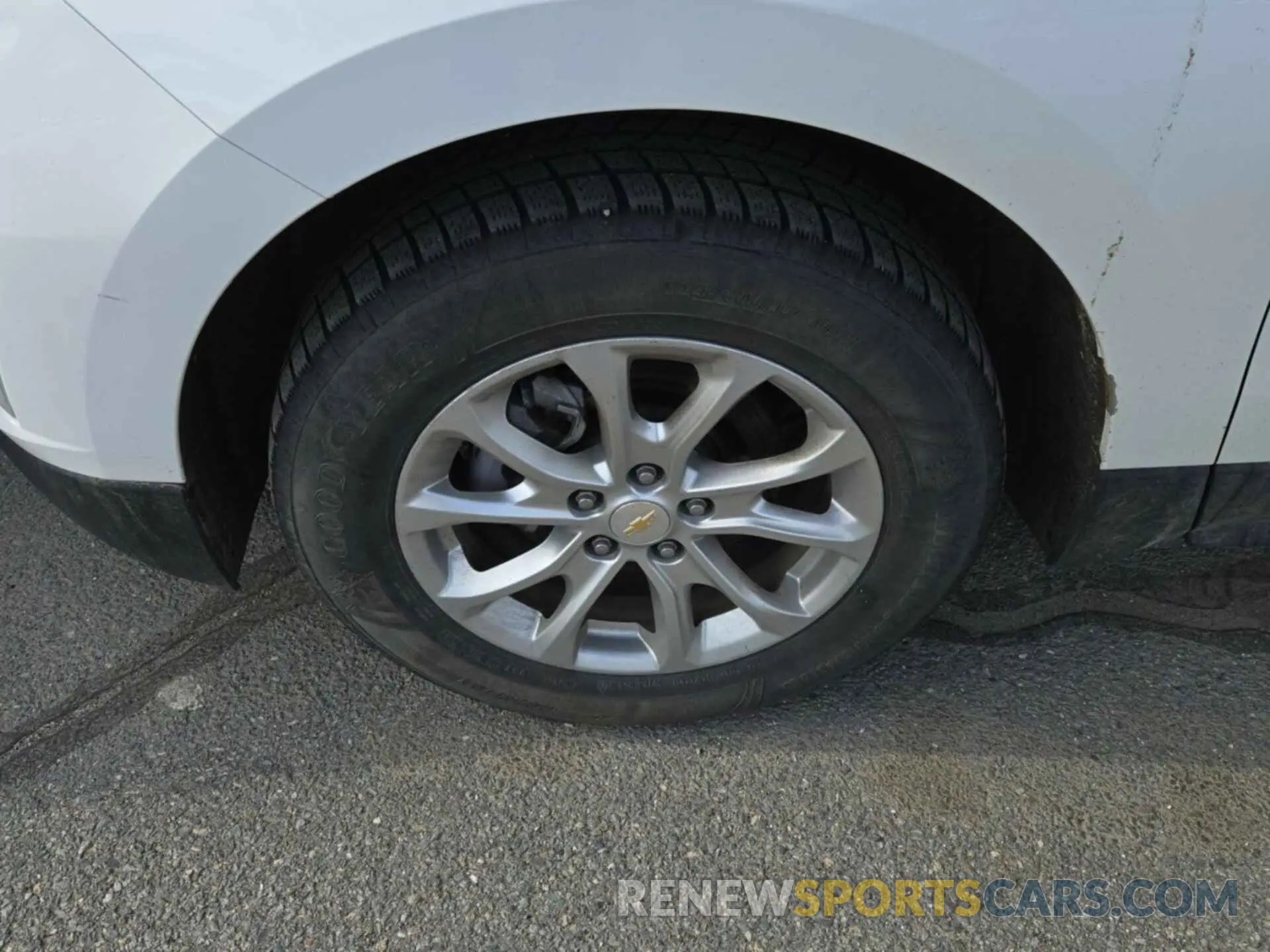 25 Photograph of a damaged car 2GNAXTEV1M6160138 CHEVROLET EQUINOX 2021