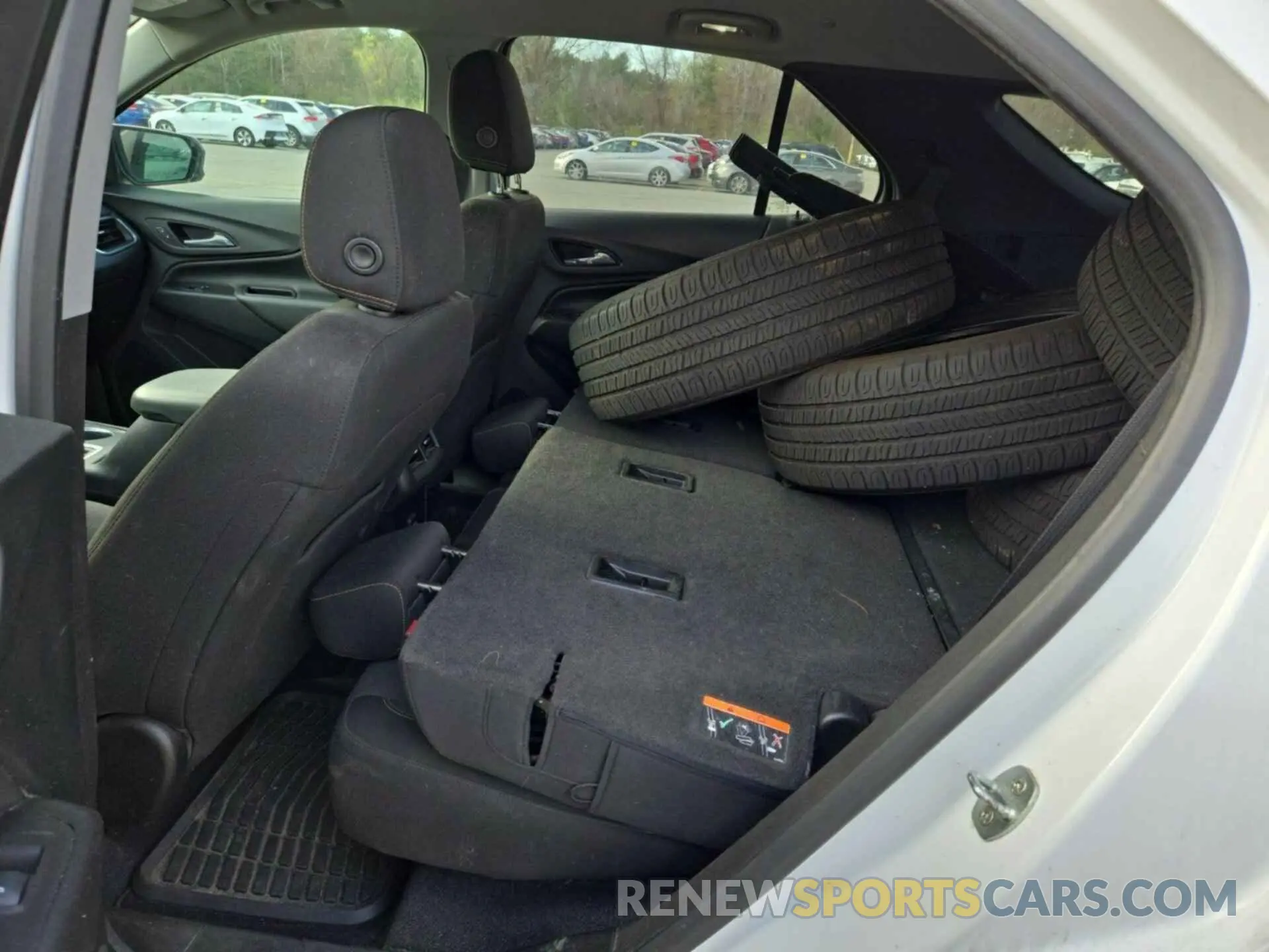 3 Photograph of a damaged car 2GNAXTEV1M6160138 CHEVROLET EQUINOX 2021