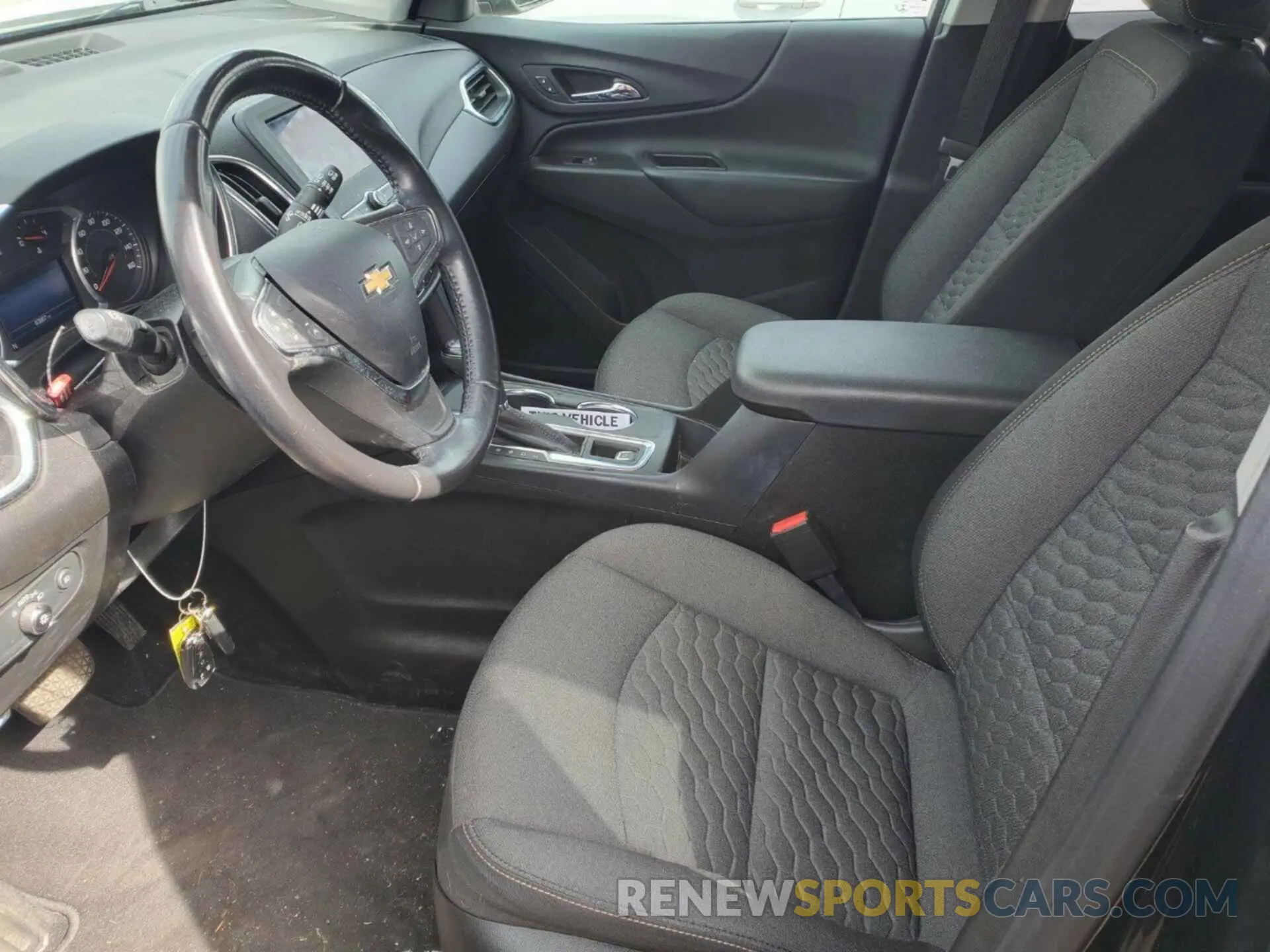 21 Photograph of a damaged car 2GNAXTEV2M6106301 CHEVROLET EQUINOX 2021